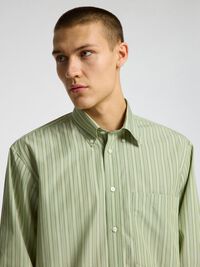RELAXED FIT BUTTON-DOWN SHIRT, Iceberg Green, highres