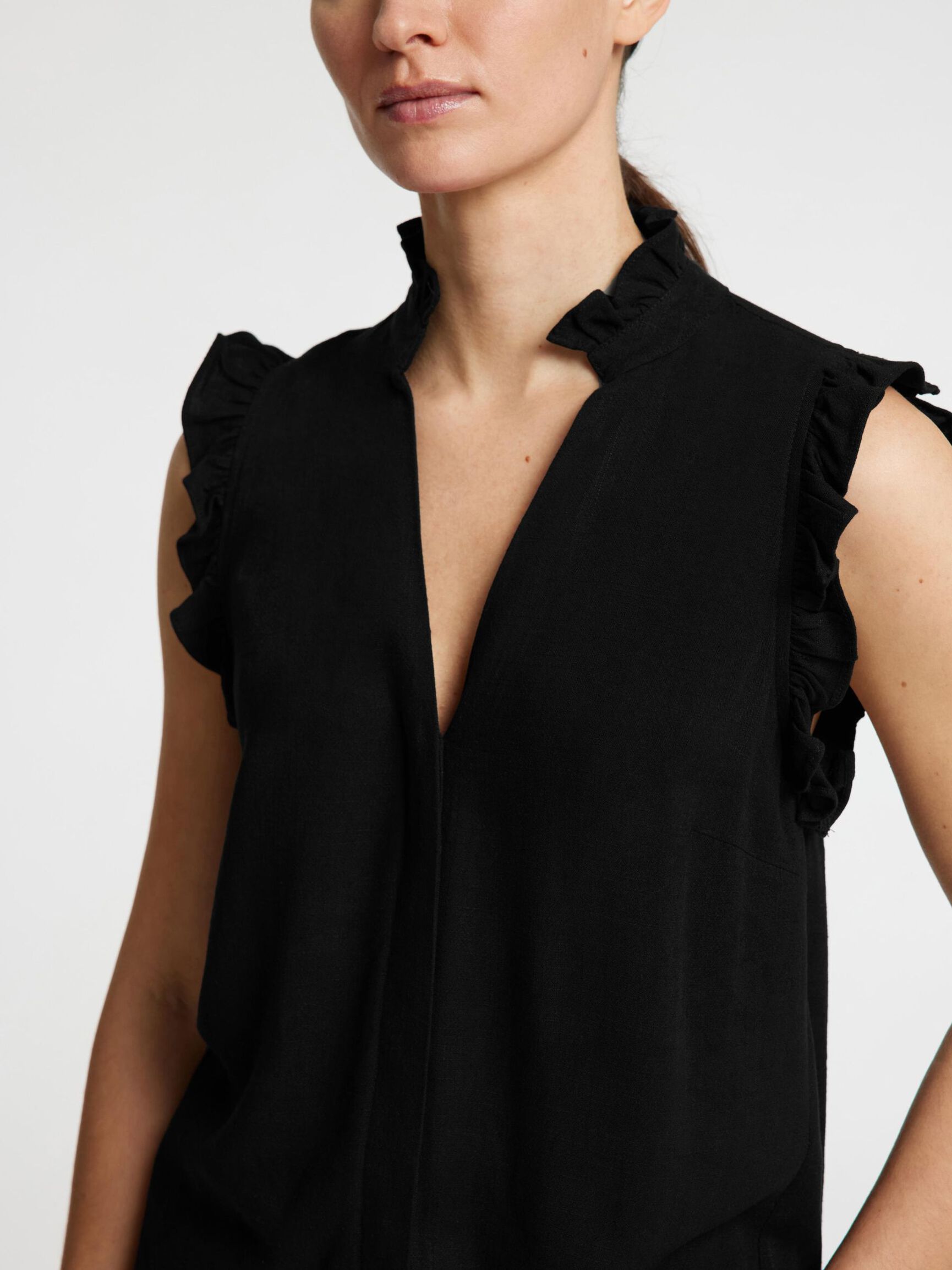 SLEEVELESS RUFFLE DETAIL TOP, Black, highres