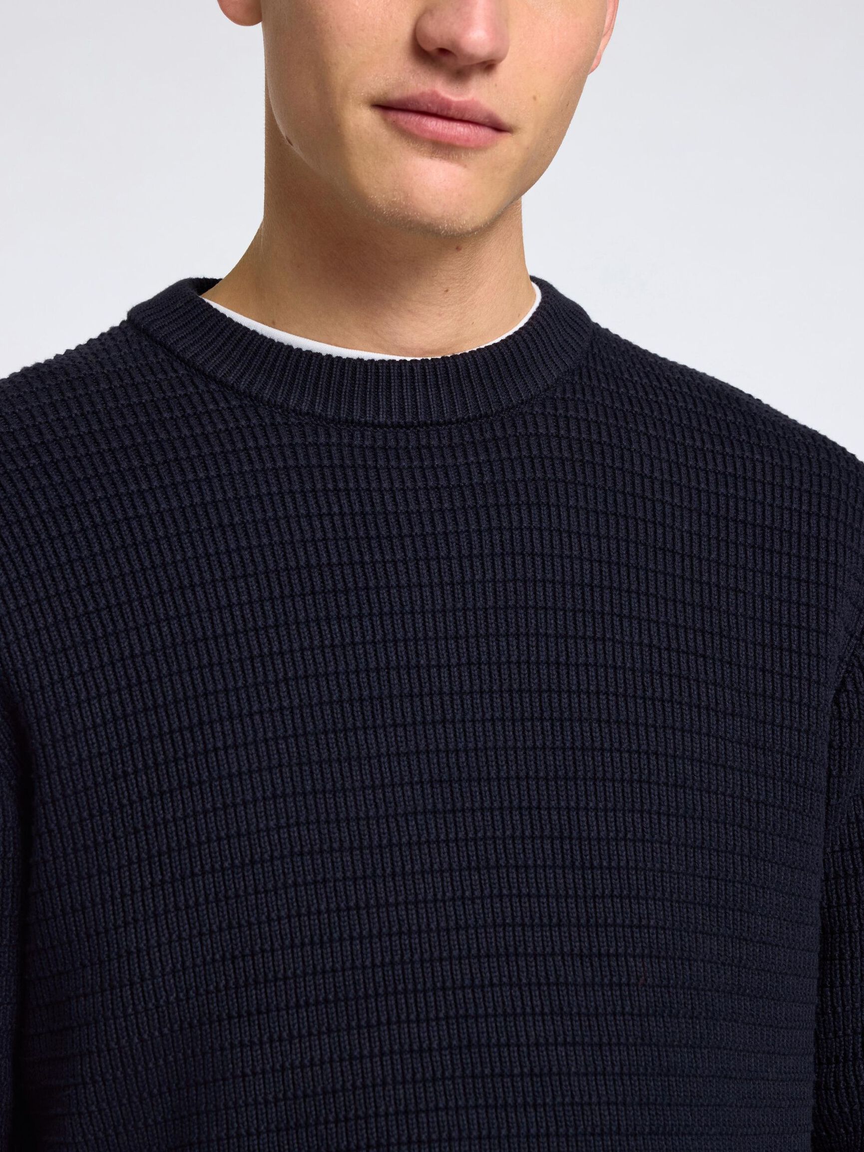 TEXTURIERTER PULLOVER MIT RUNDHALSAUSSCHNITT, Sky Captain, highres