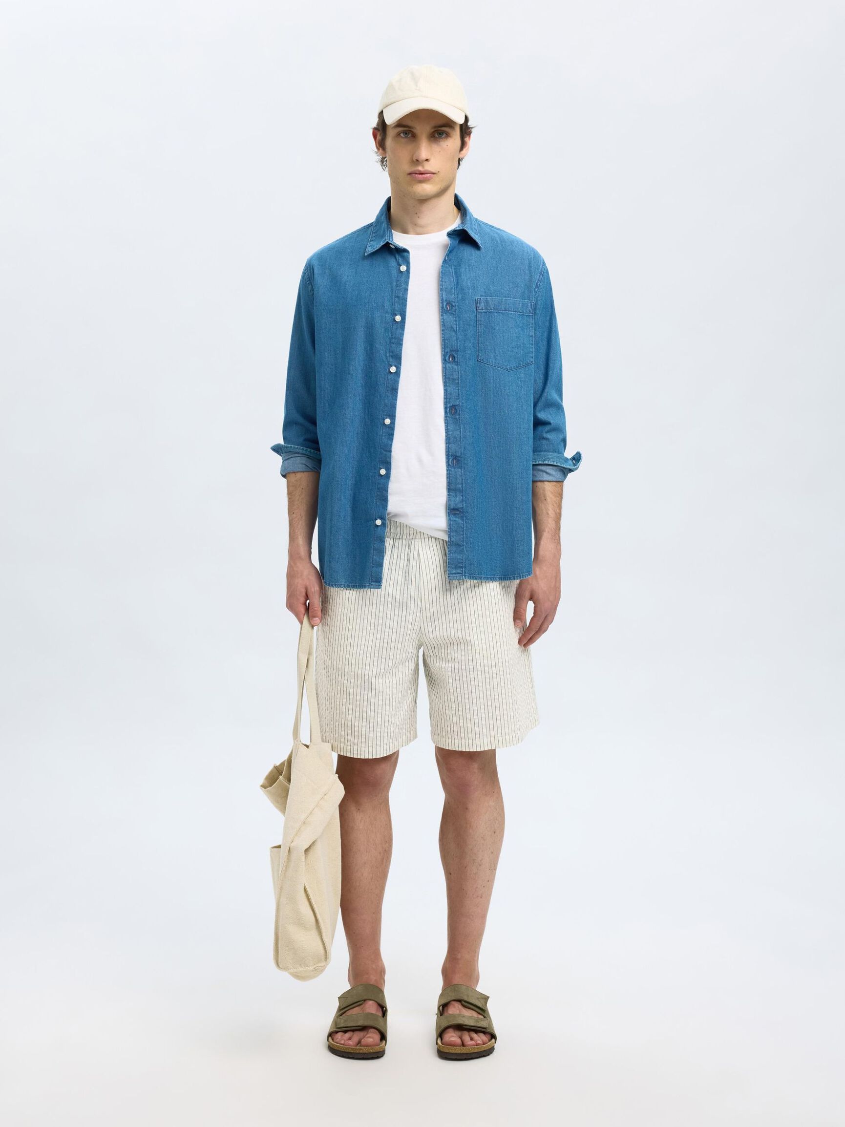SEERSUCKER SHORTS, Egret, highres