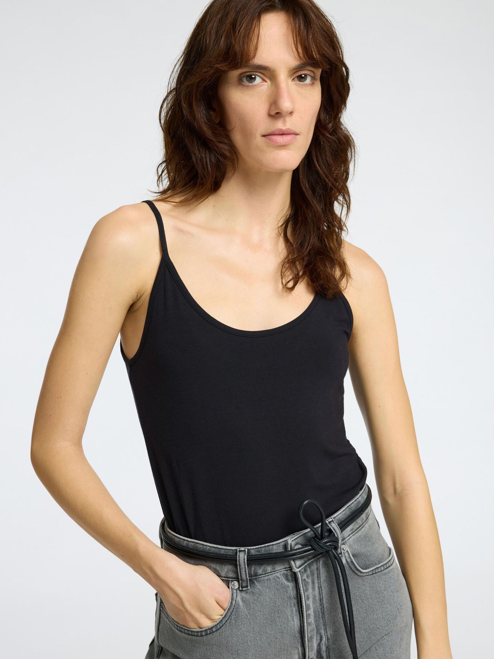 SLIM FIT TRÄGERTOP, Black, highres