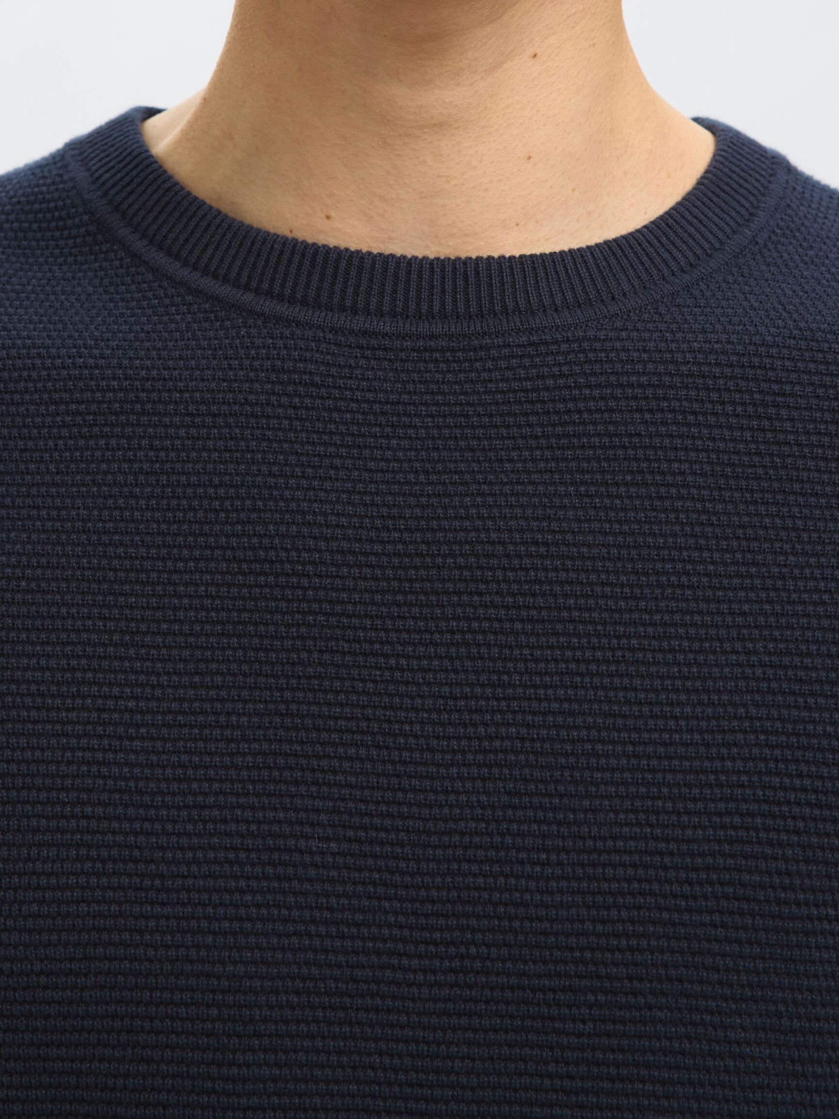 MAGLIONE GIROCOLLO, Dark Sapphire, highres