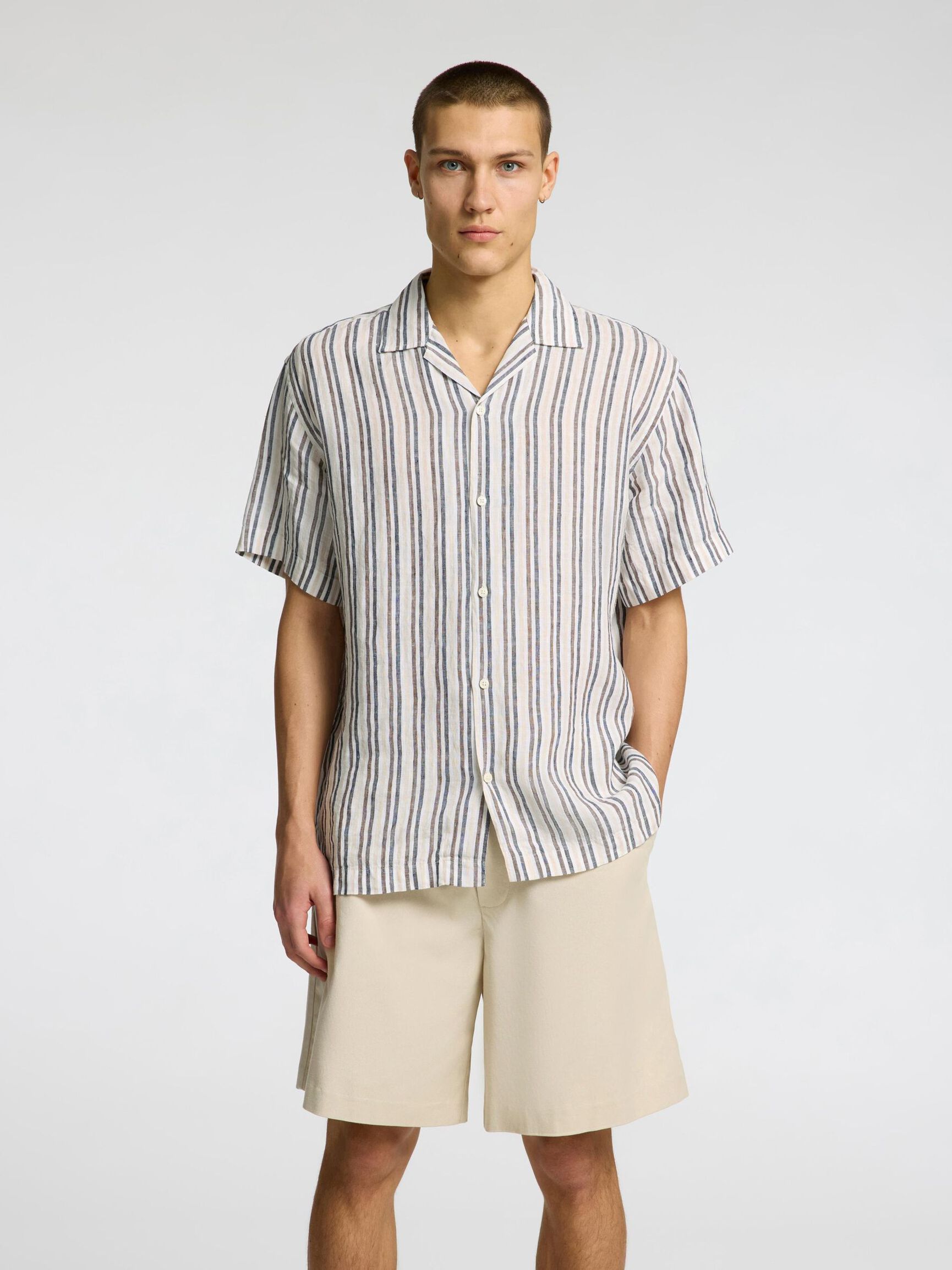 100% LINEN SHORT SLEEVED SHIRT, Bright White, highres