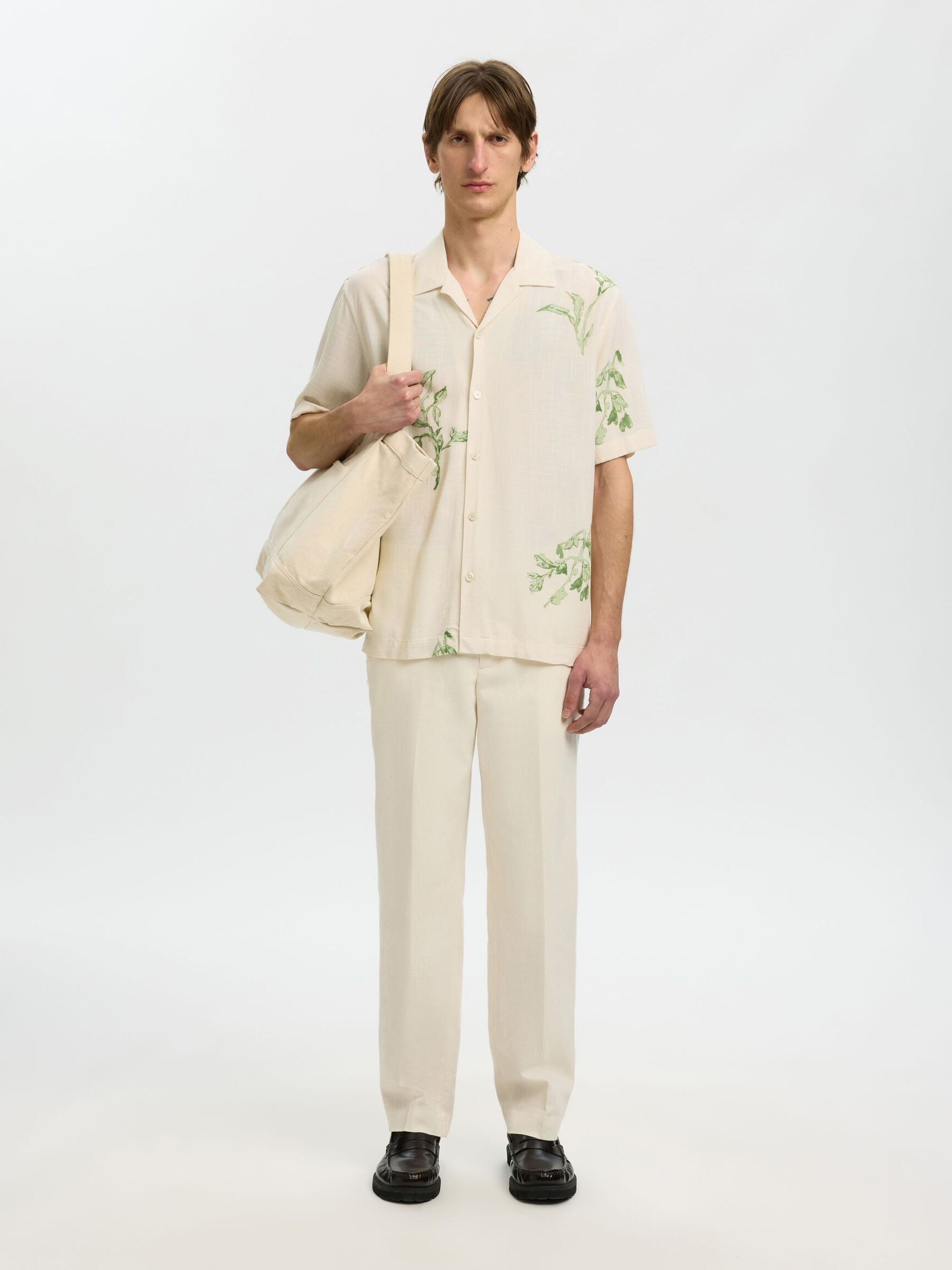 REGULAR FIT SHORT SLEEVED SHIRT, Egret, highres