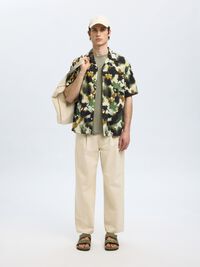 PRINTED SHORT SLEEVED SHIRT, Black, highres