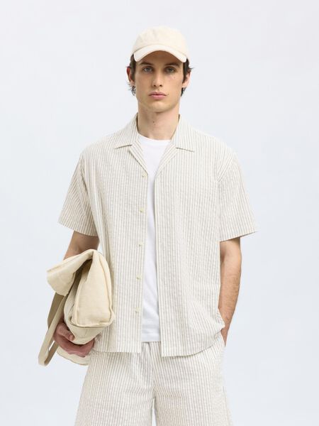 Selected SEERSUCKER SHORT SLEEVED SHIRT, Egret, highres - 16097618_Egret_1184302_003.jpg