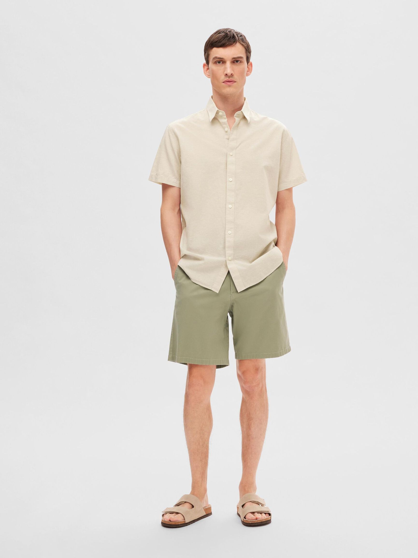 REGULAR FIT FLEX SHORTS, Vetiver, highres