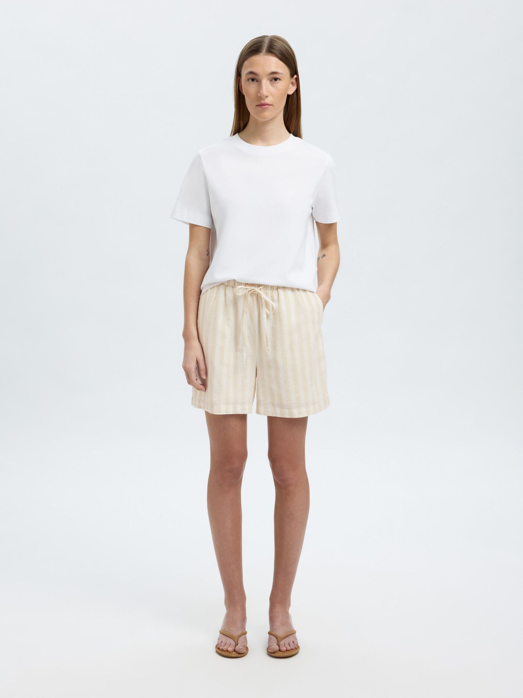 NORMALHÖGA SHORTS I LINNEBLANDNING, Sandshell, highres