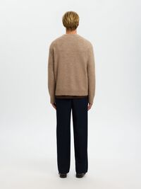 COUPE DÉCONTRACTÉE PULL EN MAILLE, Walnut, highres