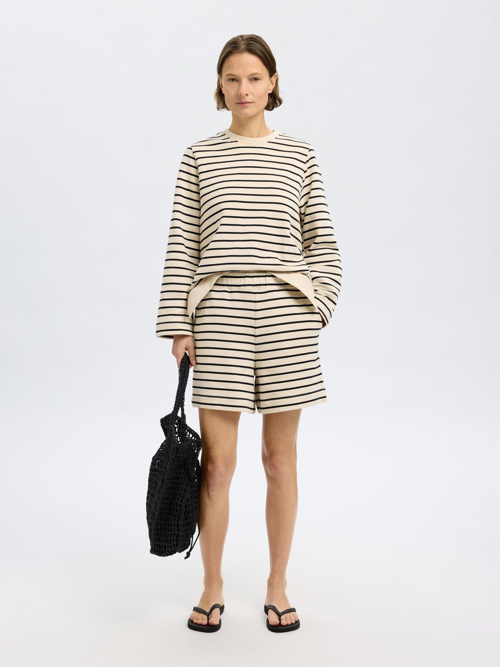 GESTREEPT HIGH-WAIST SHORT, Black, highres