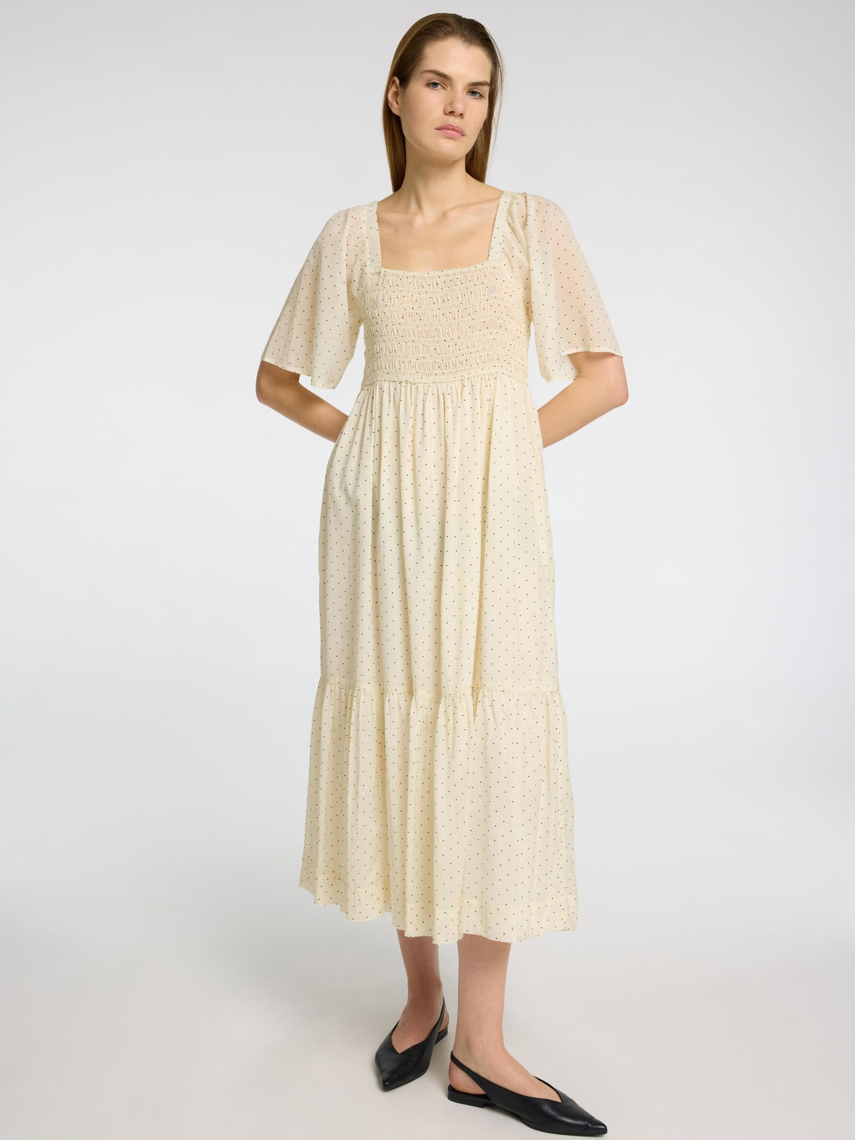 ENCOLURE CARRÉE ROBE LONGUE, Birch, highres