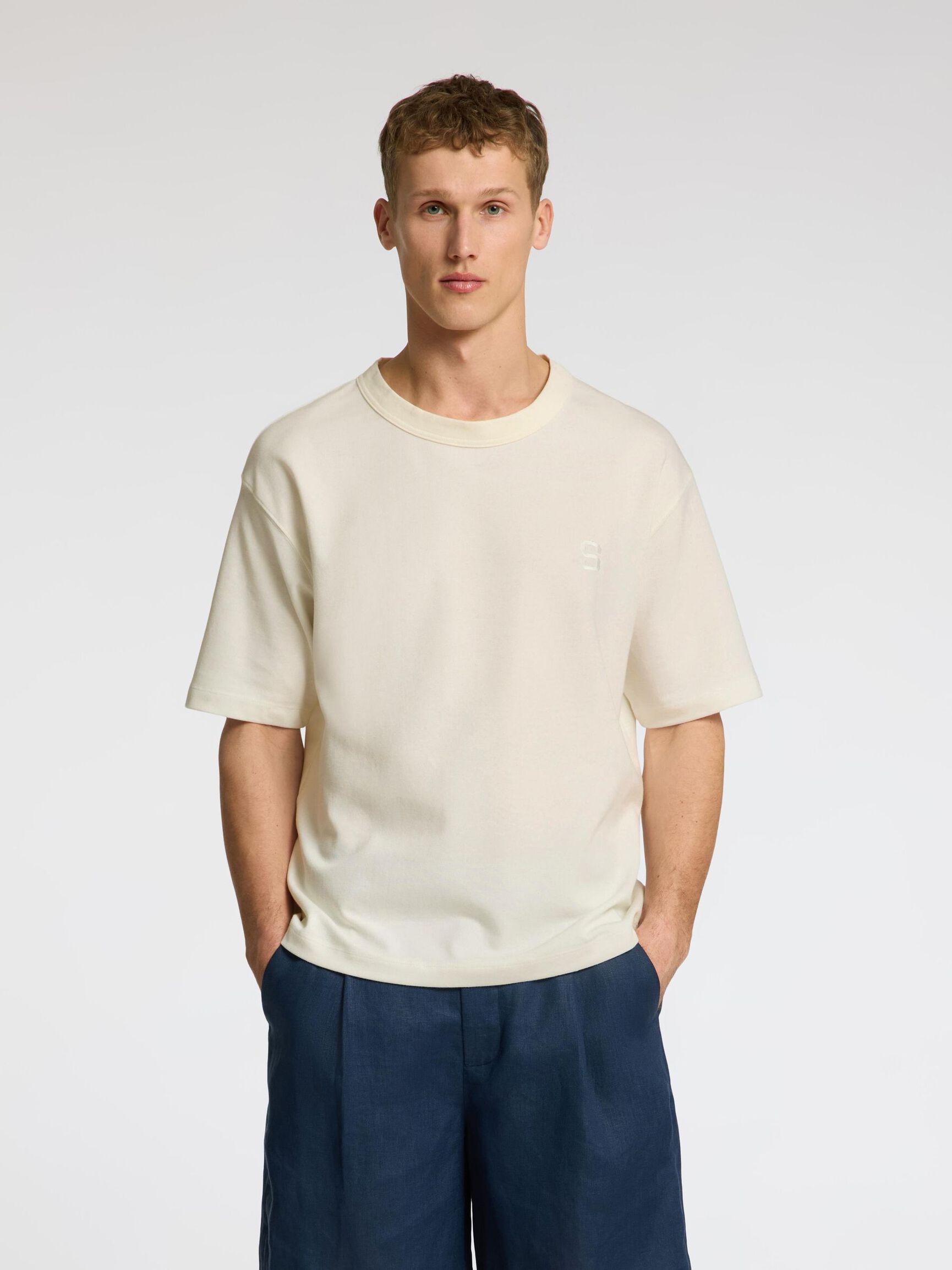 CORTE RELAJADO CAMISETA DE CUELLO REDONDO, Egret, highres