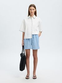 MID WAIST LINEN-BLEND SHORTS, Cashmere Blue, highres