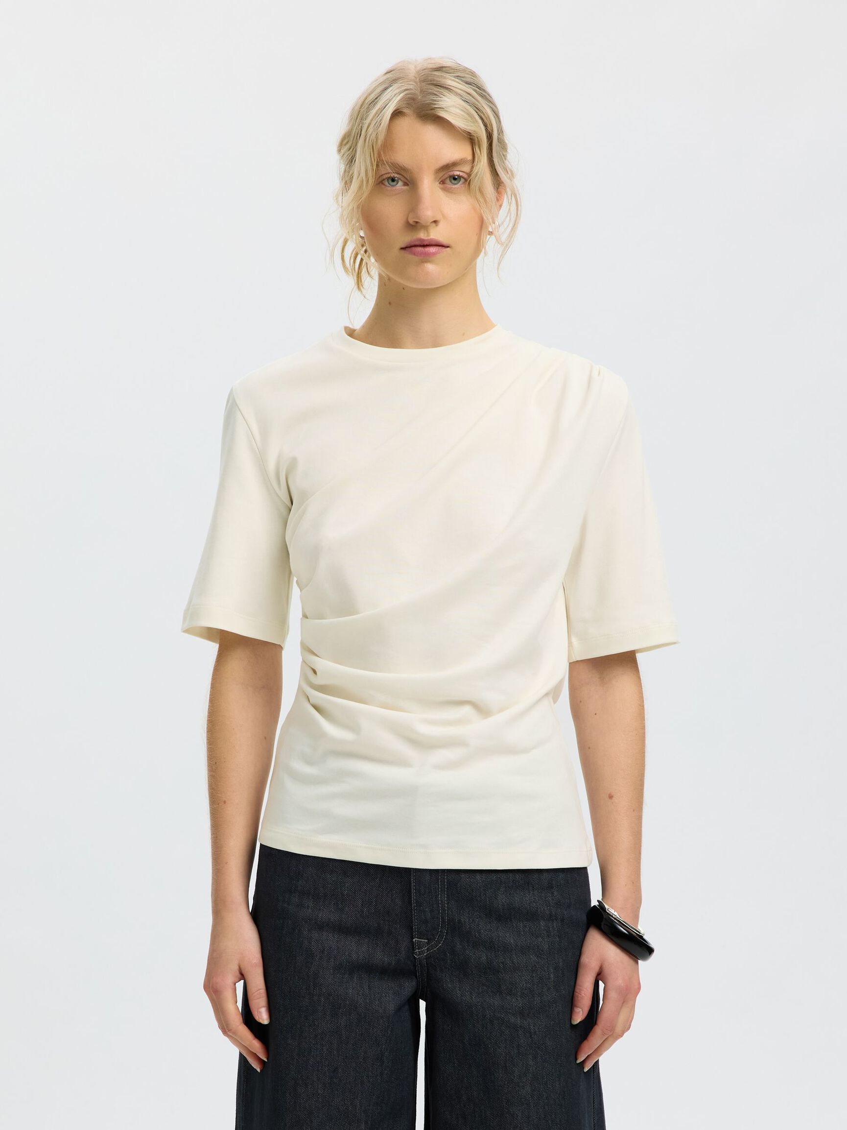 GATHERED T-SHIRT, Egret, highres