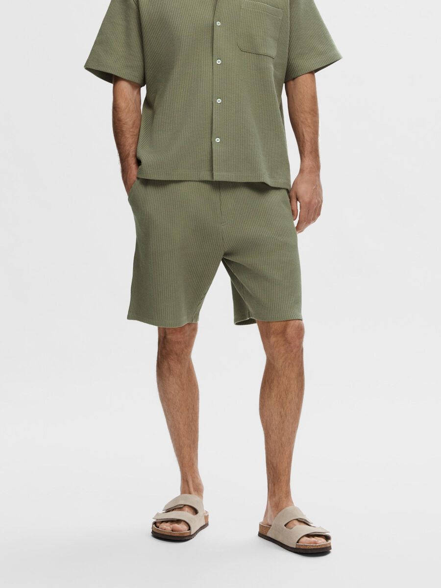 Selected GAUFRÉE SHORT, Vetiver, highres - 16094897_Vetiver_003.jpg