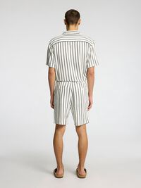 EN COTON RAYÉ SHORT, Egret, highres