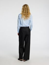 TÆTSIDDENDE LANGÆRMET SKJORTE, Light Blue, highres