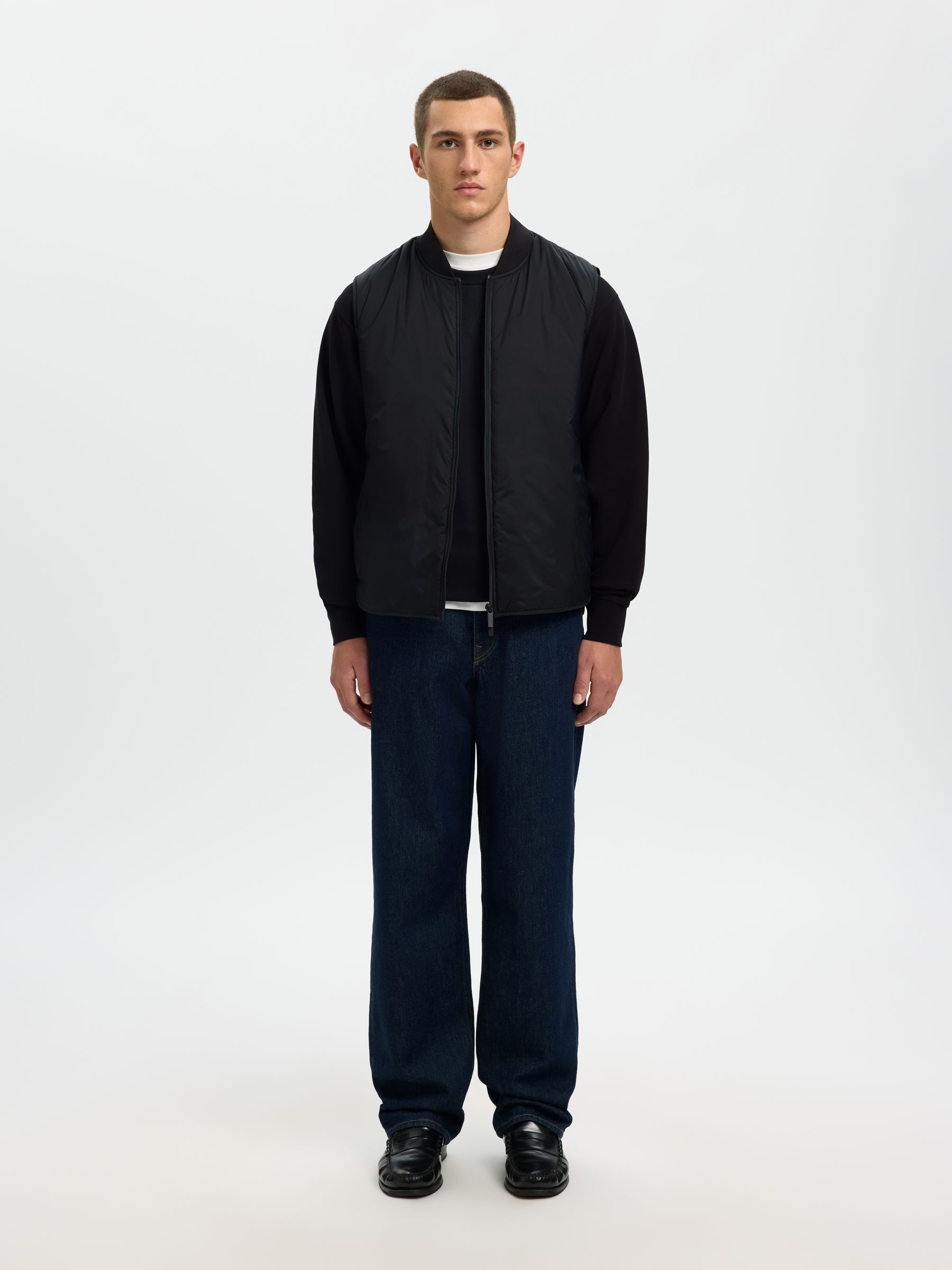 DOORGESTIKTE GILET, Black, highres