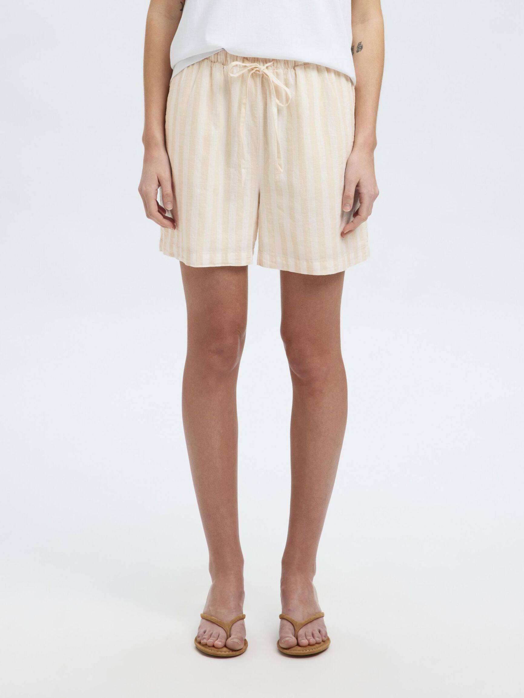 NORMALHÖGA SHORTS I LINNEBLANDNING, Sandshell, highres