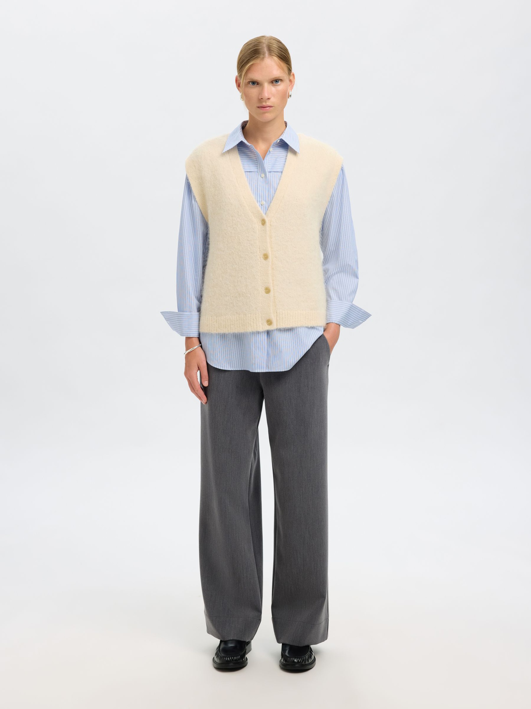 ALPACA WOOL BLEND KNITTED VEST, Birch, highres