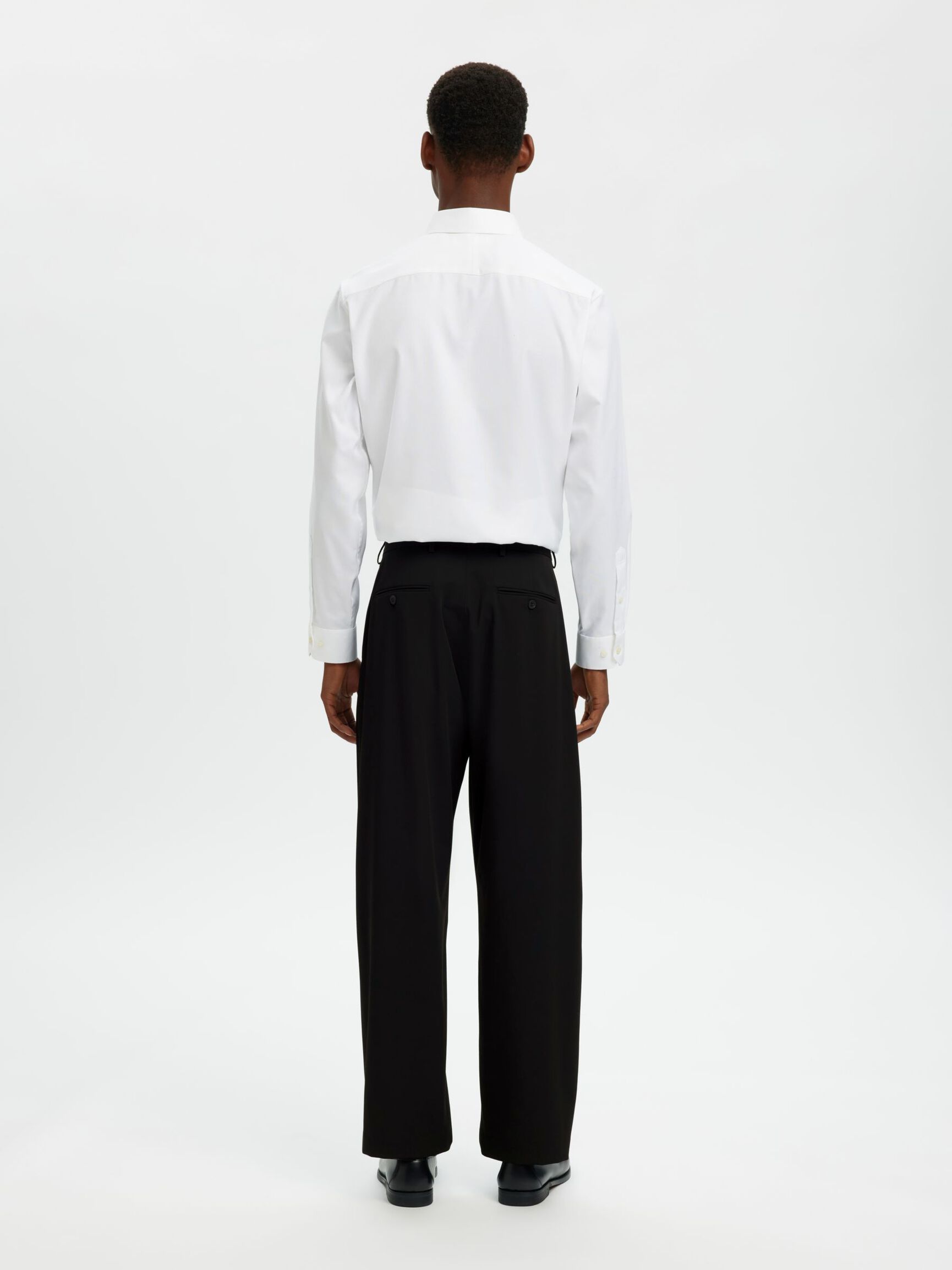 220 LOOSE FIT  SUIT TROUSERS, Black, highres