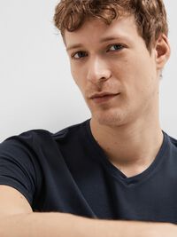 V-NECK T-SHIRT, Navy Blazer, highres