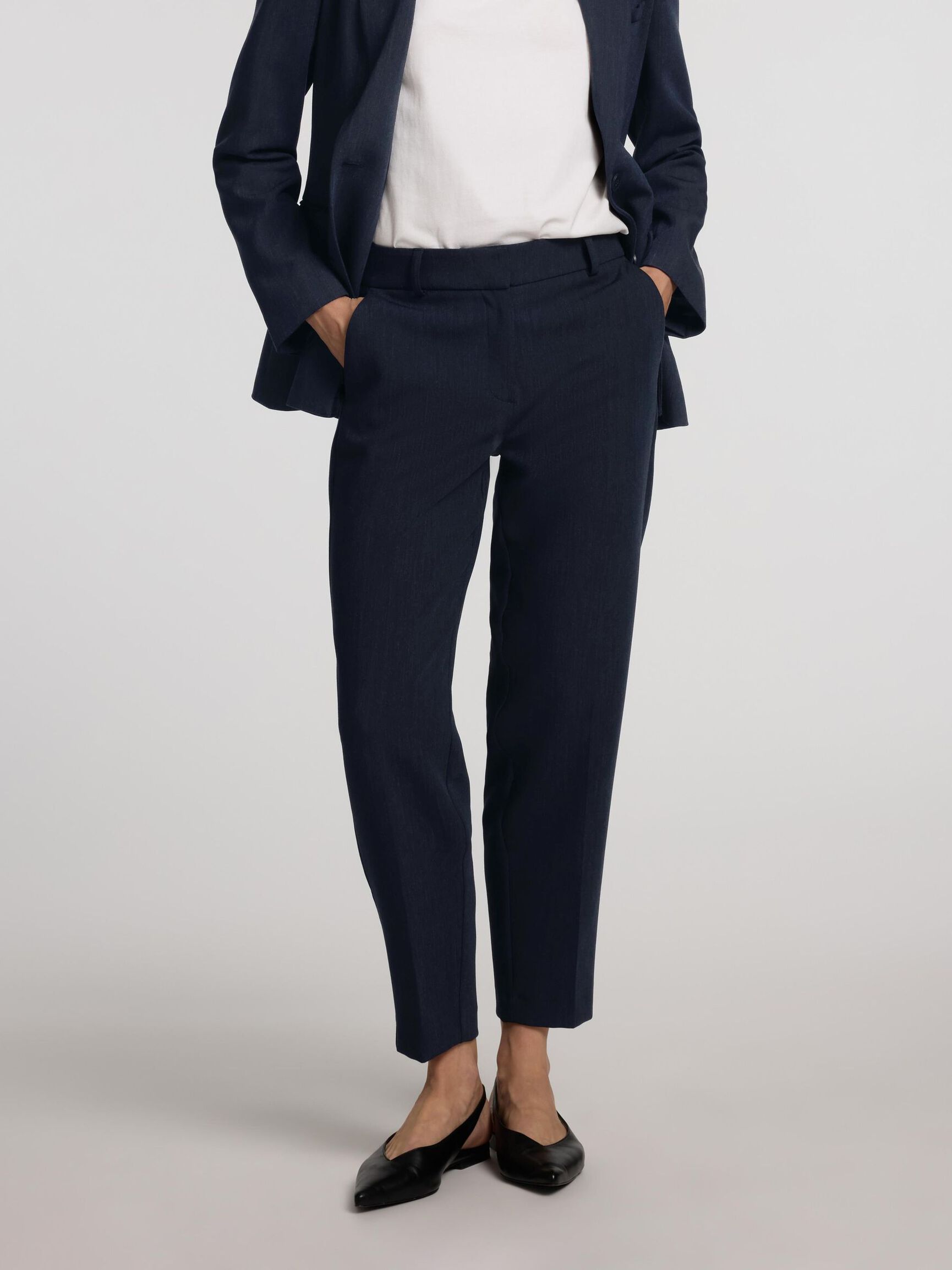 RACCOURCI EN VISCOSE MÉLANGÉE PANTALON À COUPE EFFILÉE, Dark Sapphire, highres