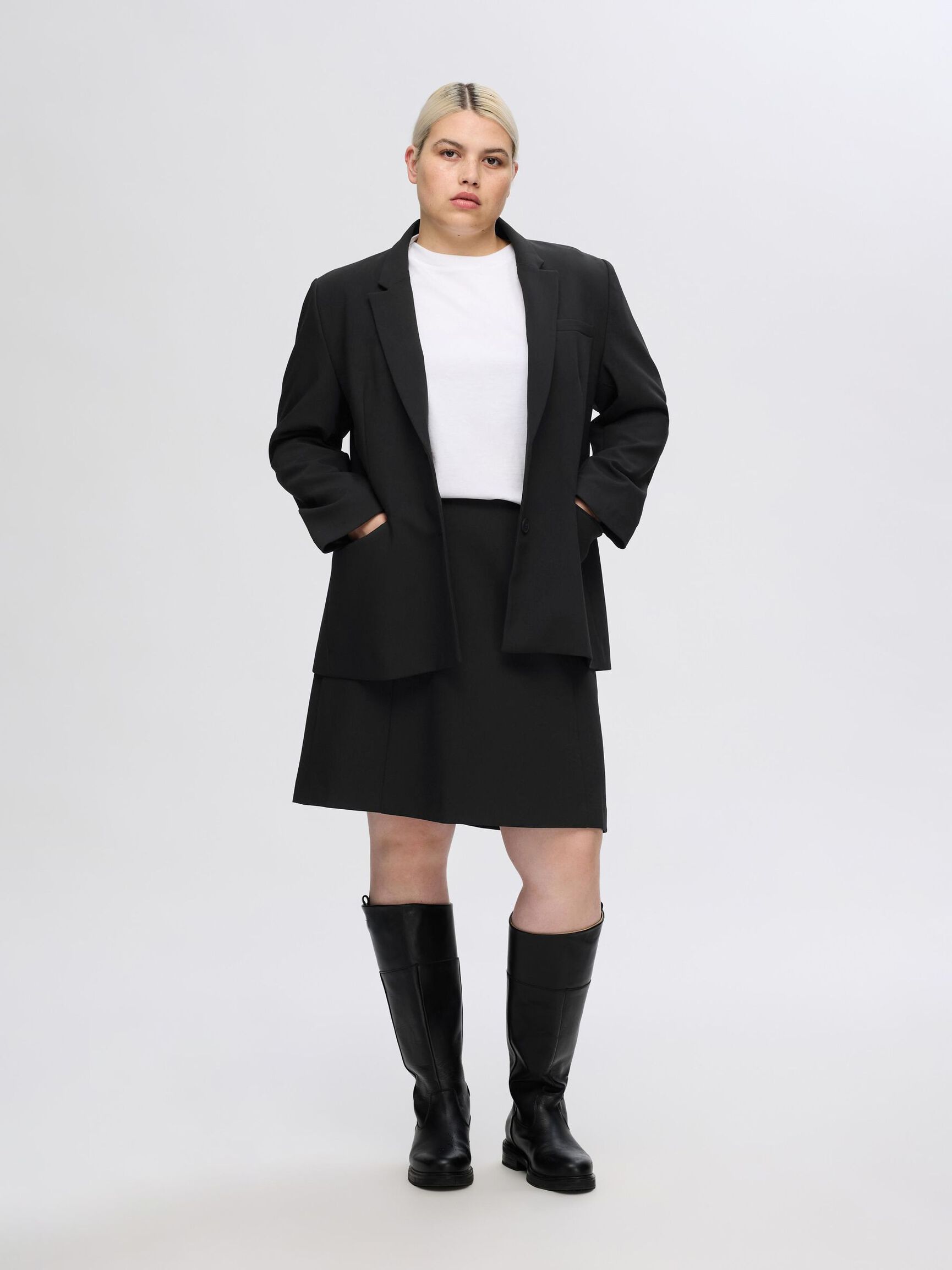 SKRÆDDERSYEDE MININEDERDEL, Black, highres