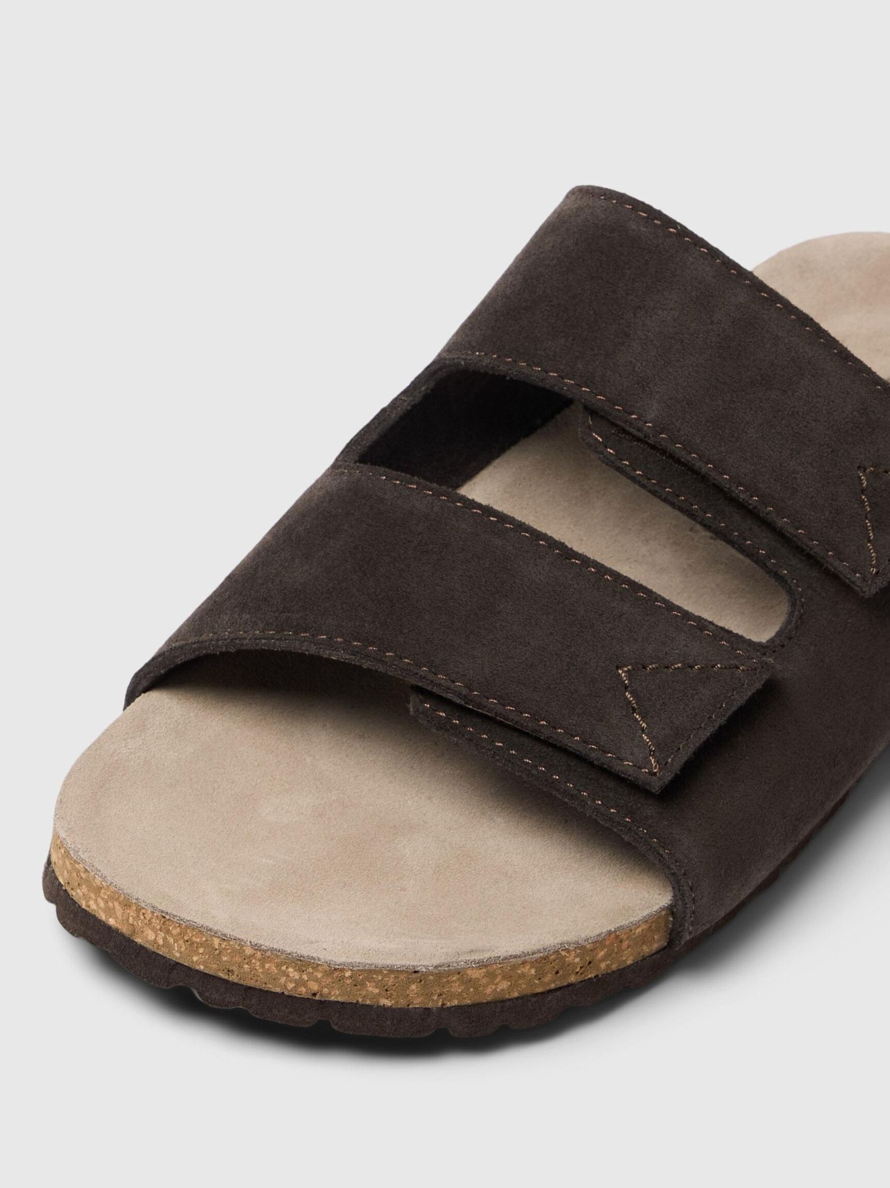 WILDLEDER PANTOLETTE, Demitasse, highres