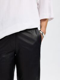 FUSELÉ PANTALON EN CUIR, Black, highres