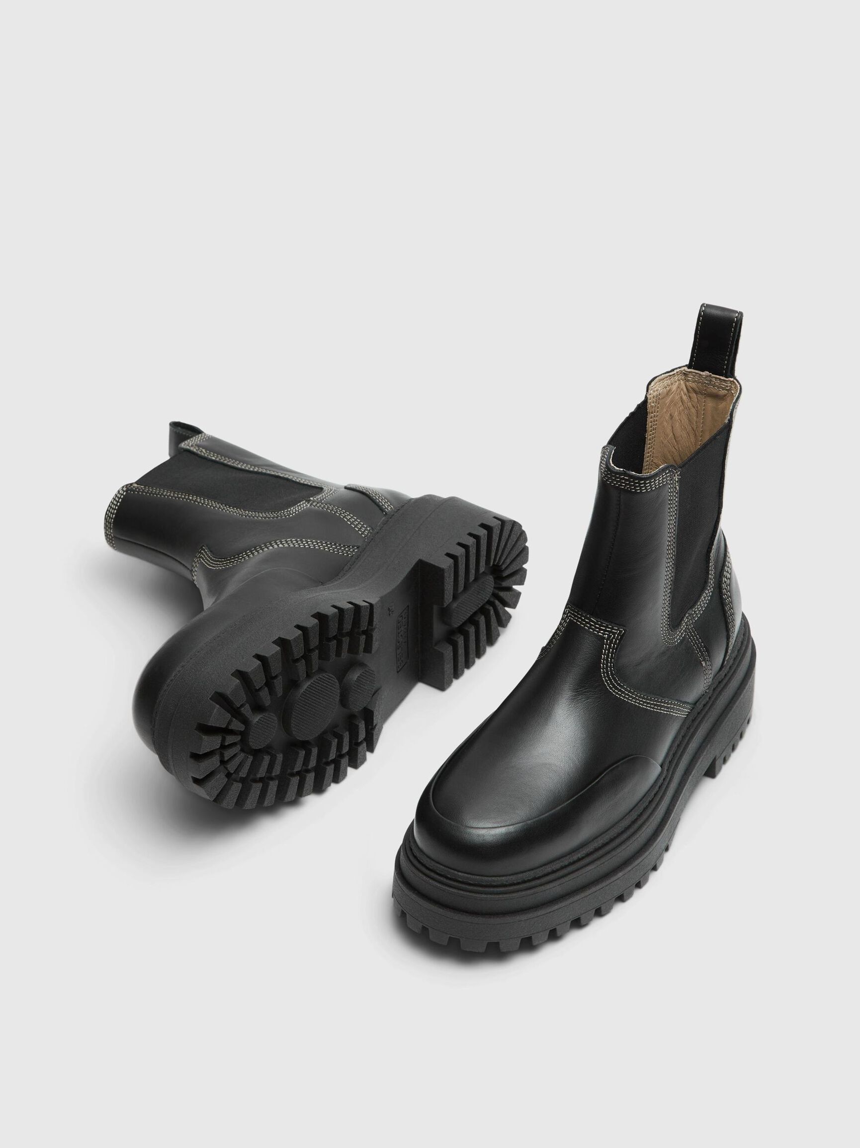 CHUNKY LEATHER CHELSEA BOOTS, Black, highres