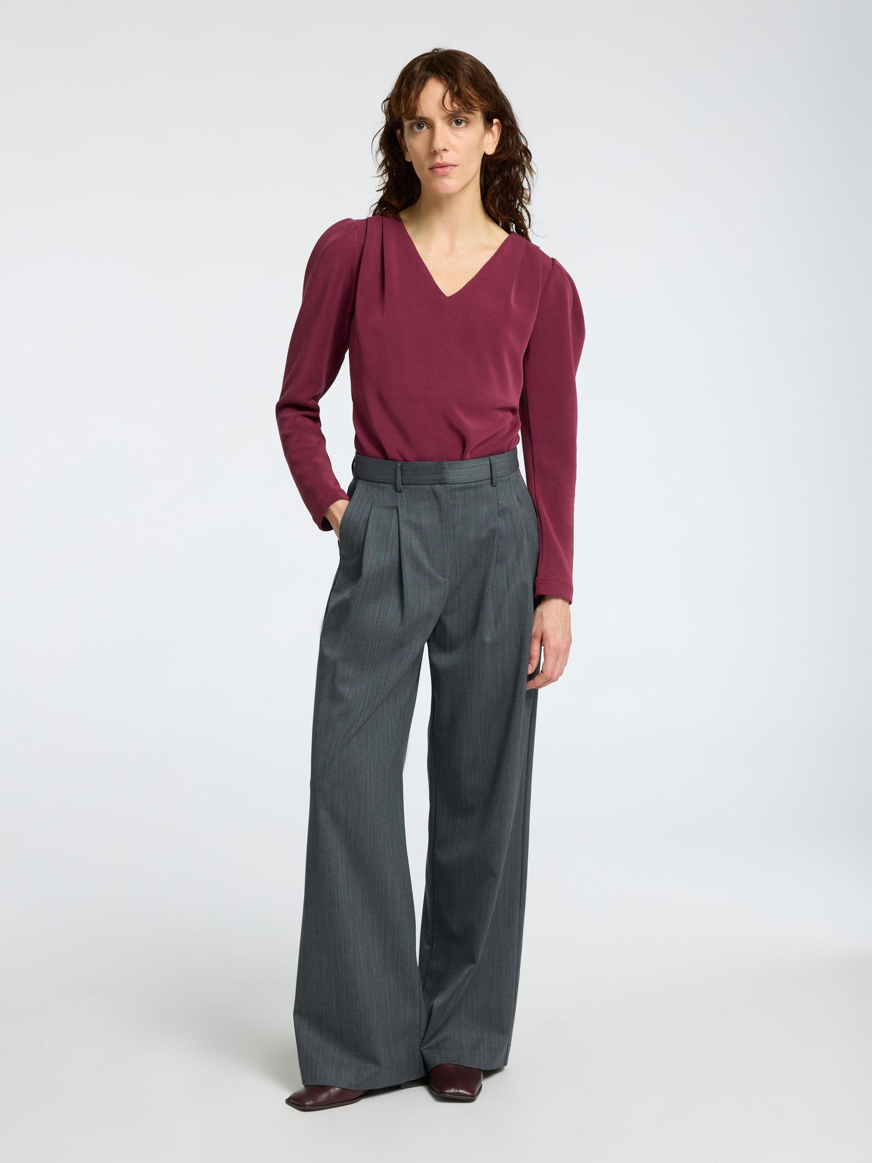 DRAPED V-NECK TOP, Zinfandel, highres