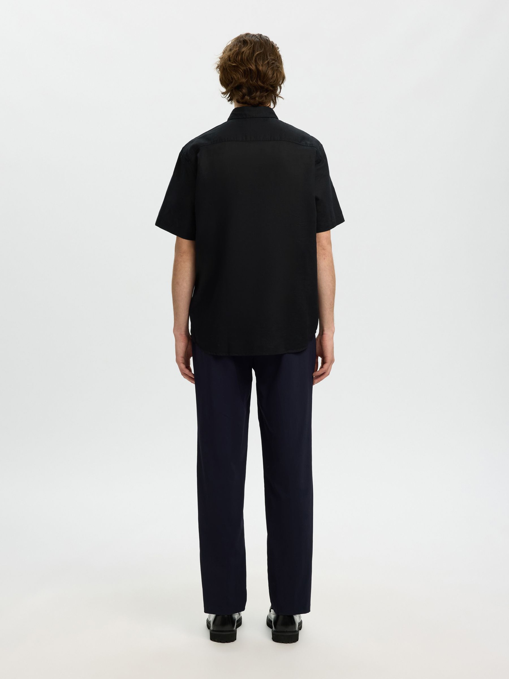 REGULAR FIT SKJORTE I LINBLANDING, Black, highres
