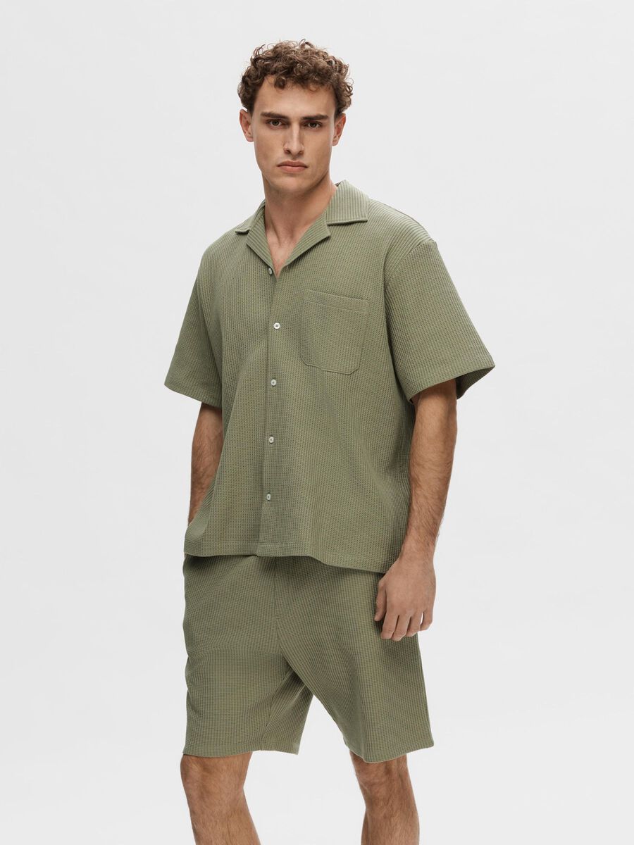 Selected WAFFLED SHORT SLEEVED SHIRT, Vetiver, highres - 16094904_Vetiver_003.jpg