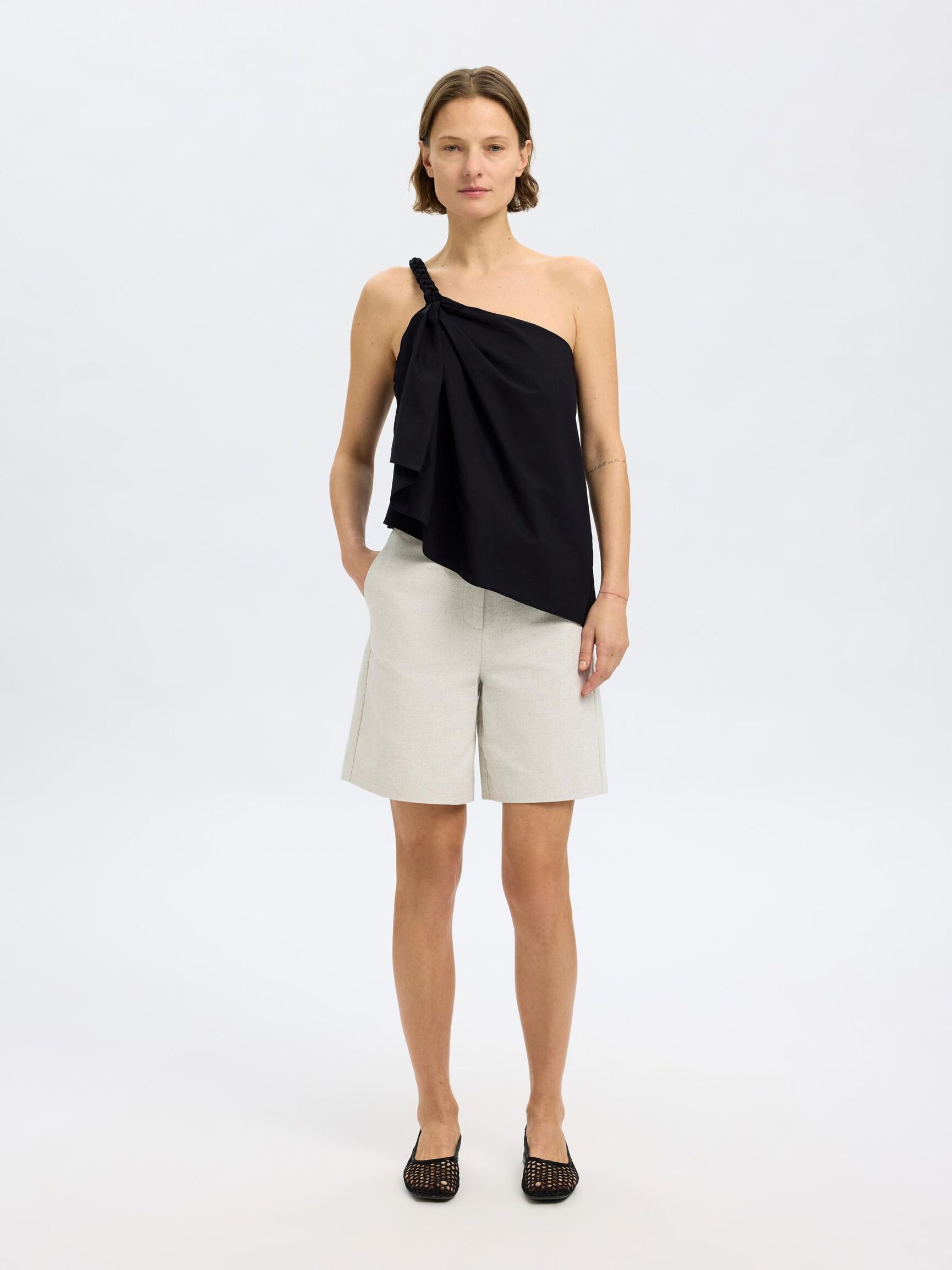 GEFLOCHTENES ONE-SHOULDER-TOP, Black, highres
