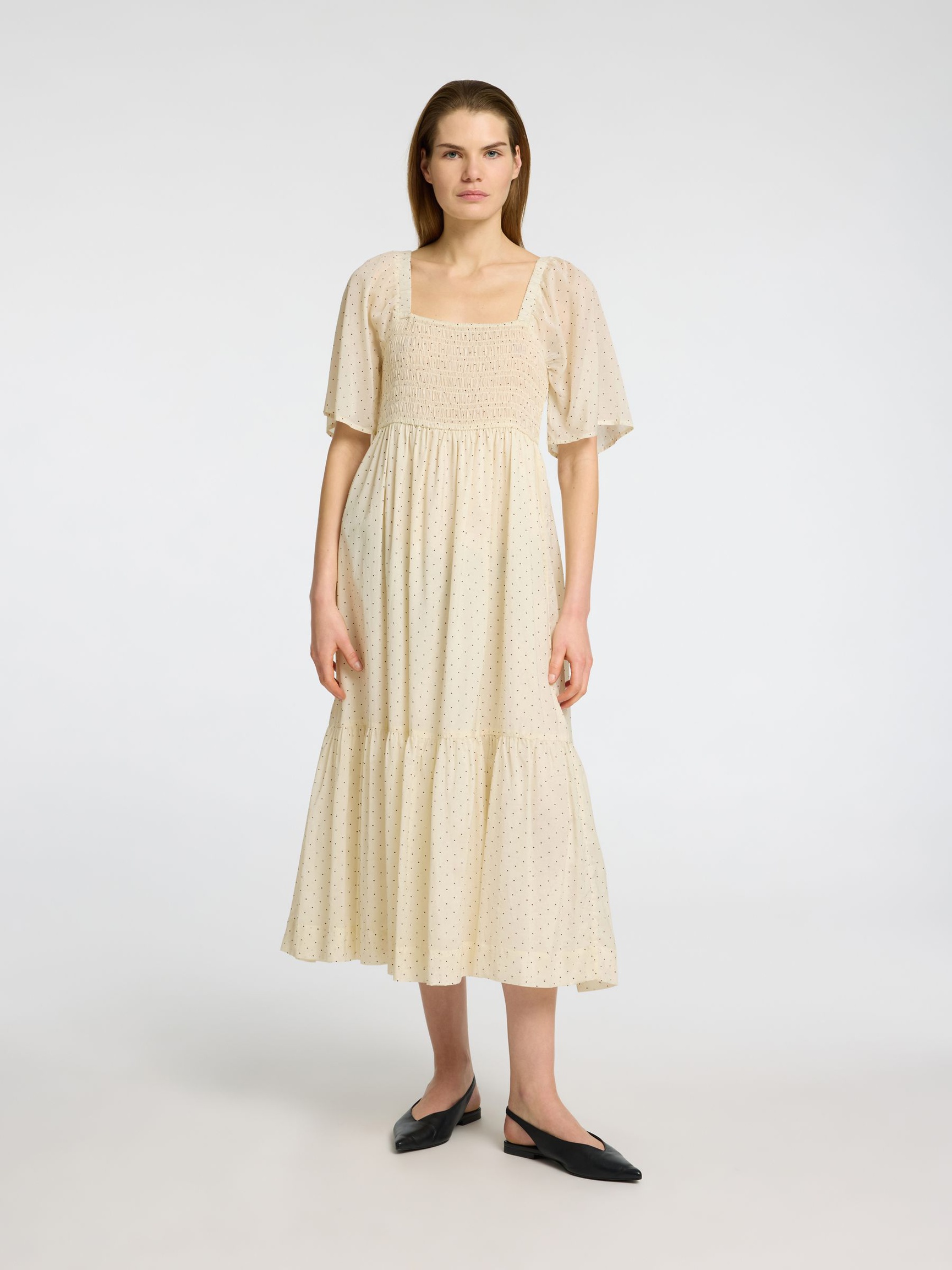 ENCOLURE CARRÉE ROBE LONGUE, Birch, highres