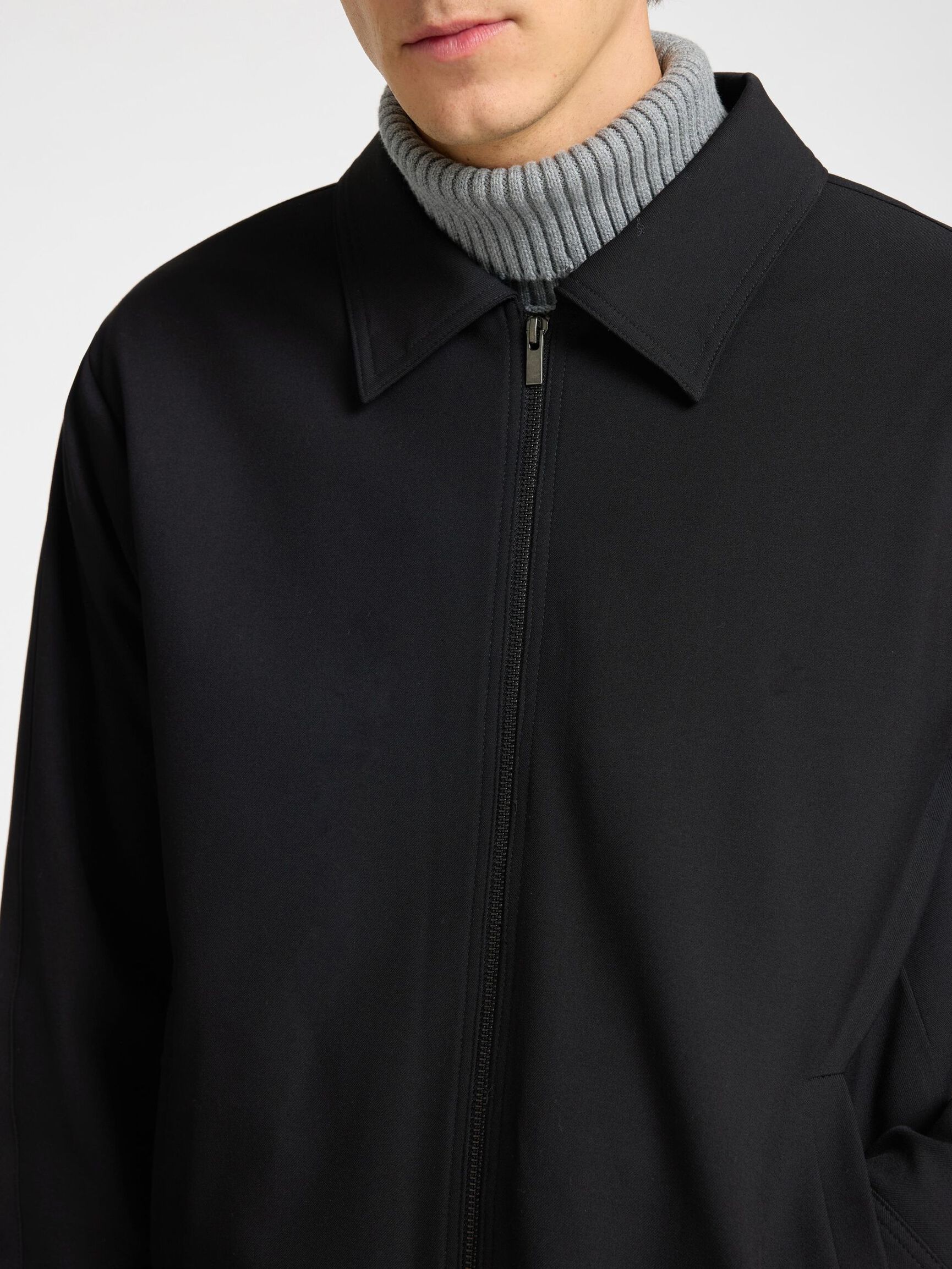 À FERMETURE ÉCLAIR VESTE, Black, highres