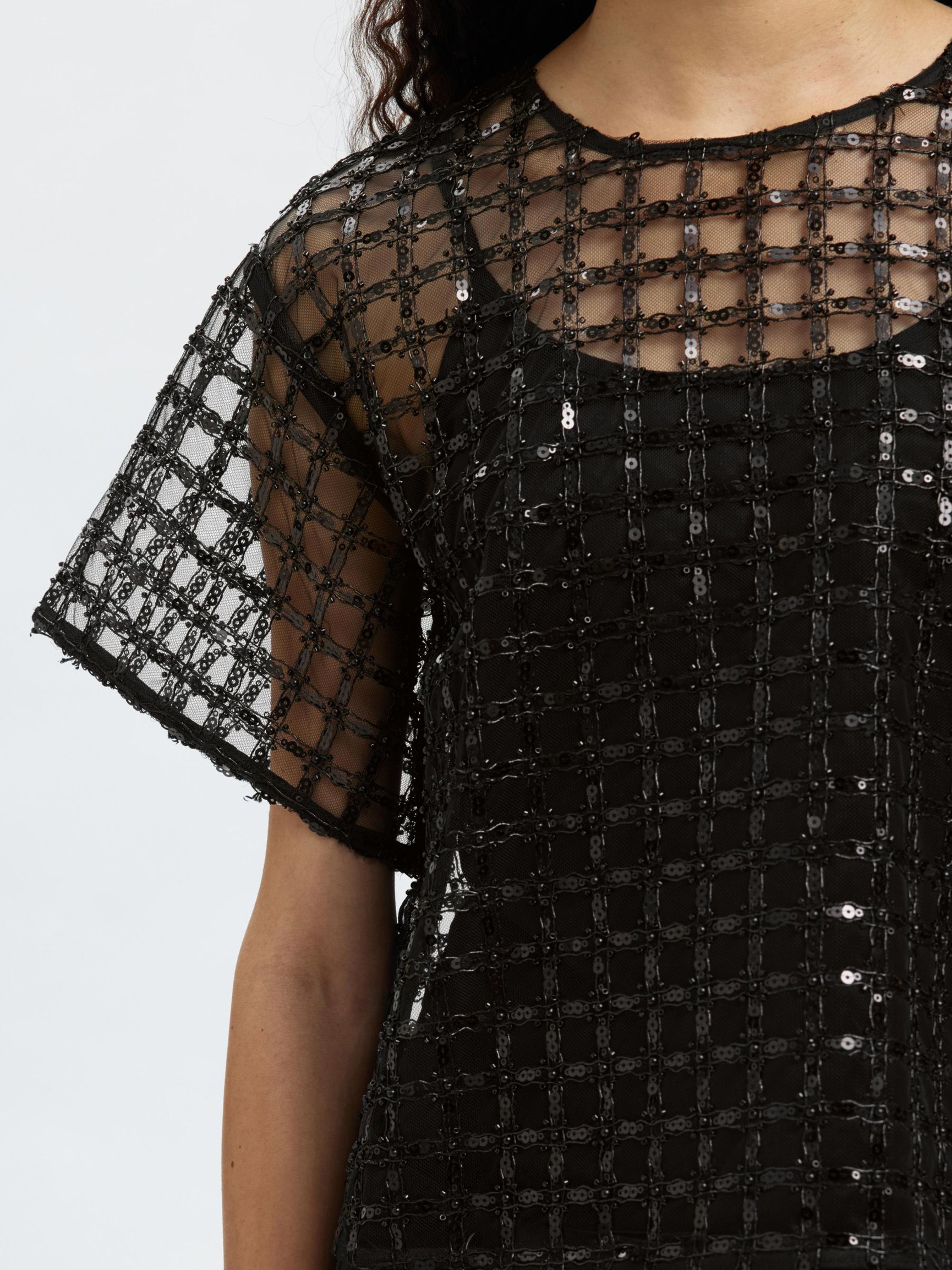 PAILLETTEN TOP MET KORTE MOUWEN, Black, highres