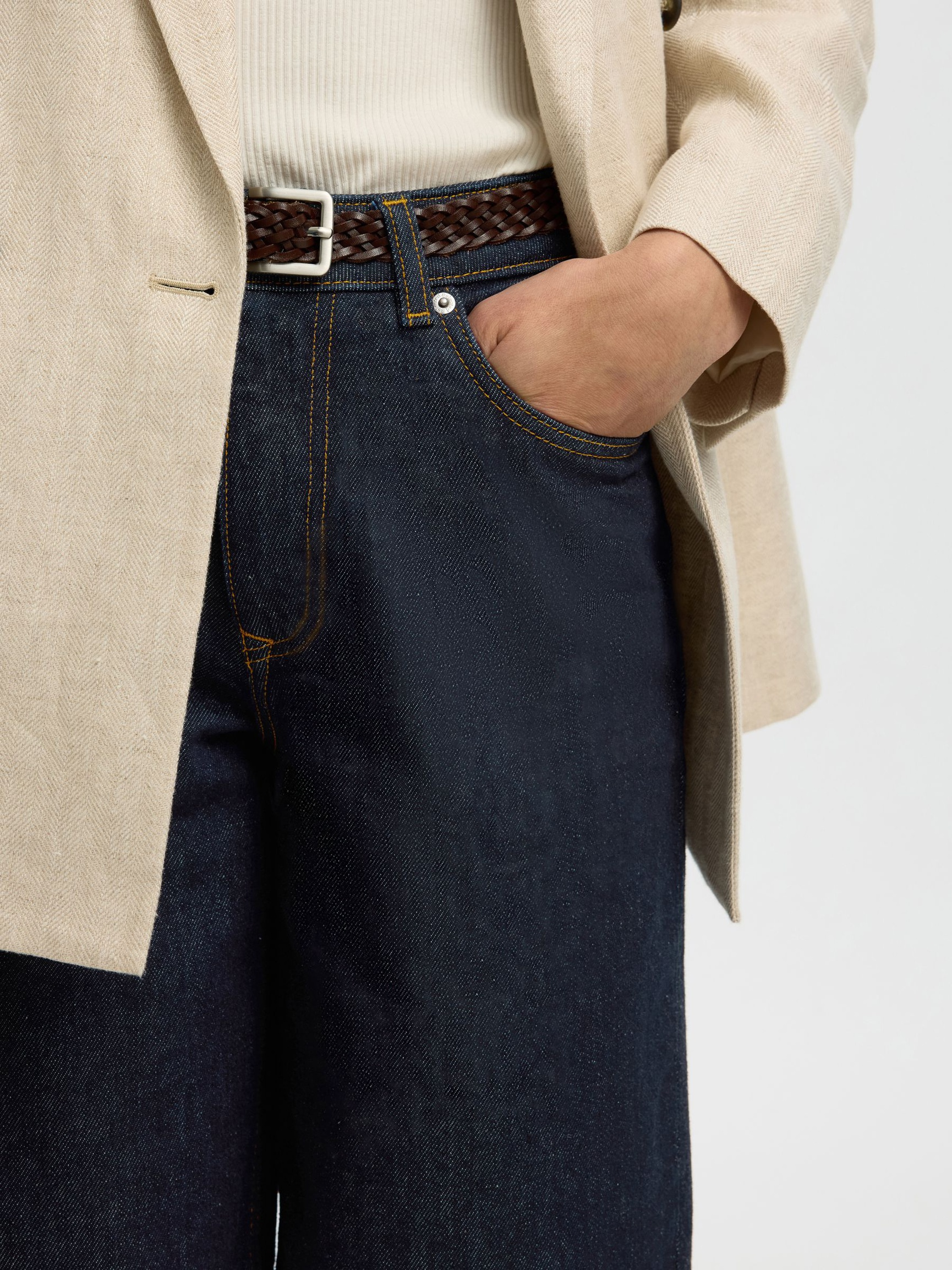 DARK WASH DENIM SHORT, Dark Blue Denim, highres