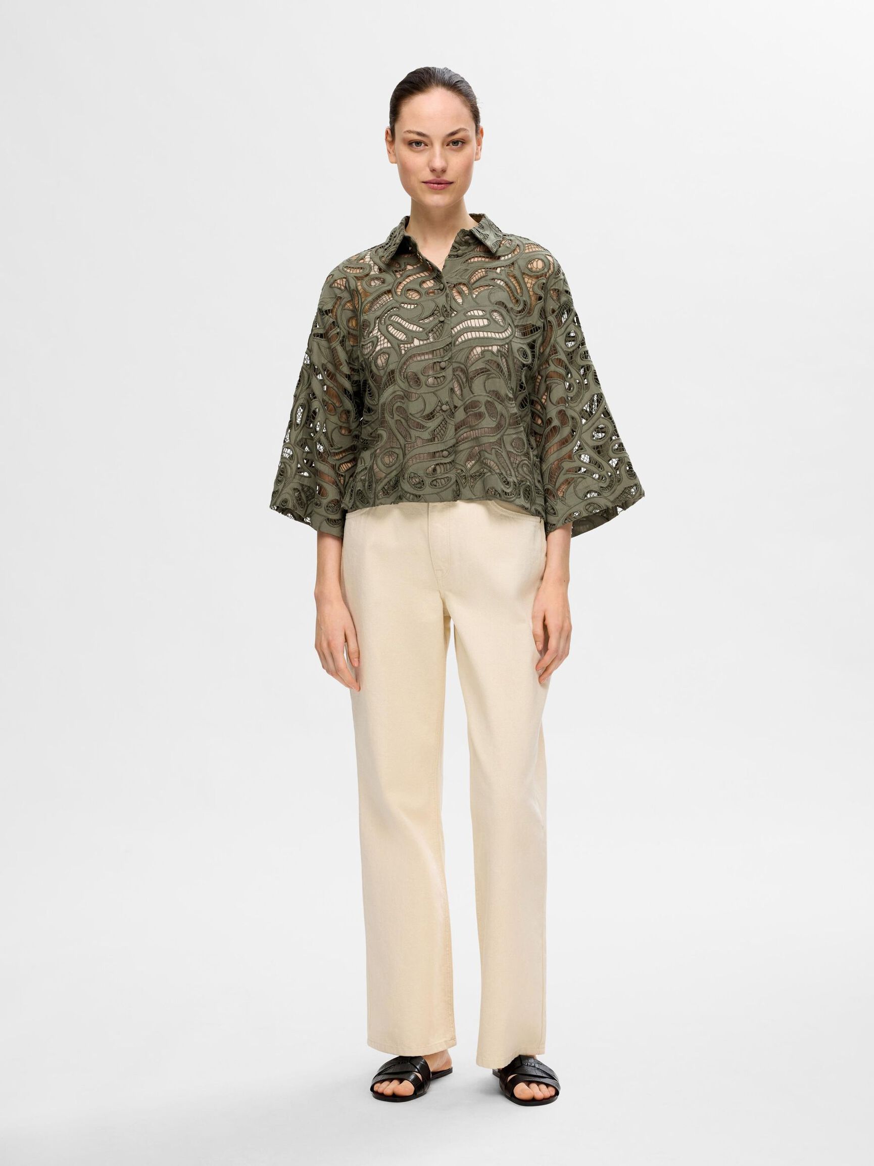 BRODERIE ANGLAISE CROP-BLUSE, Olivine, highres