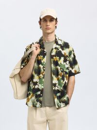 PRINTED SHORT SLEEVED SHIRT, Black, highres