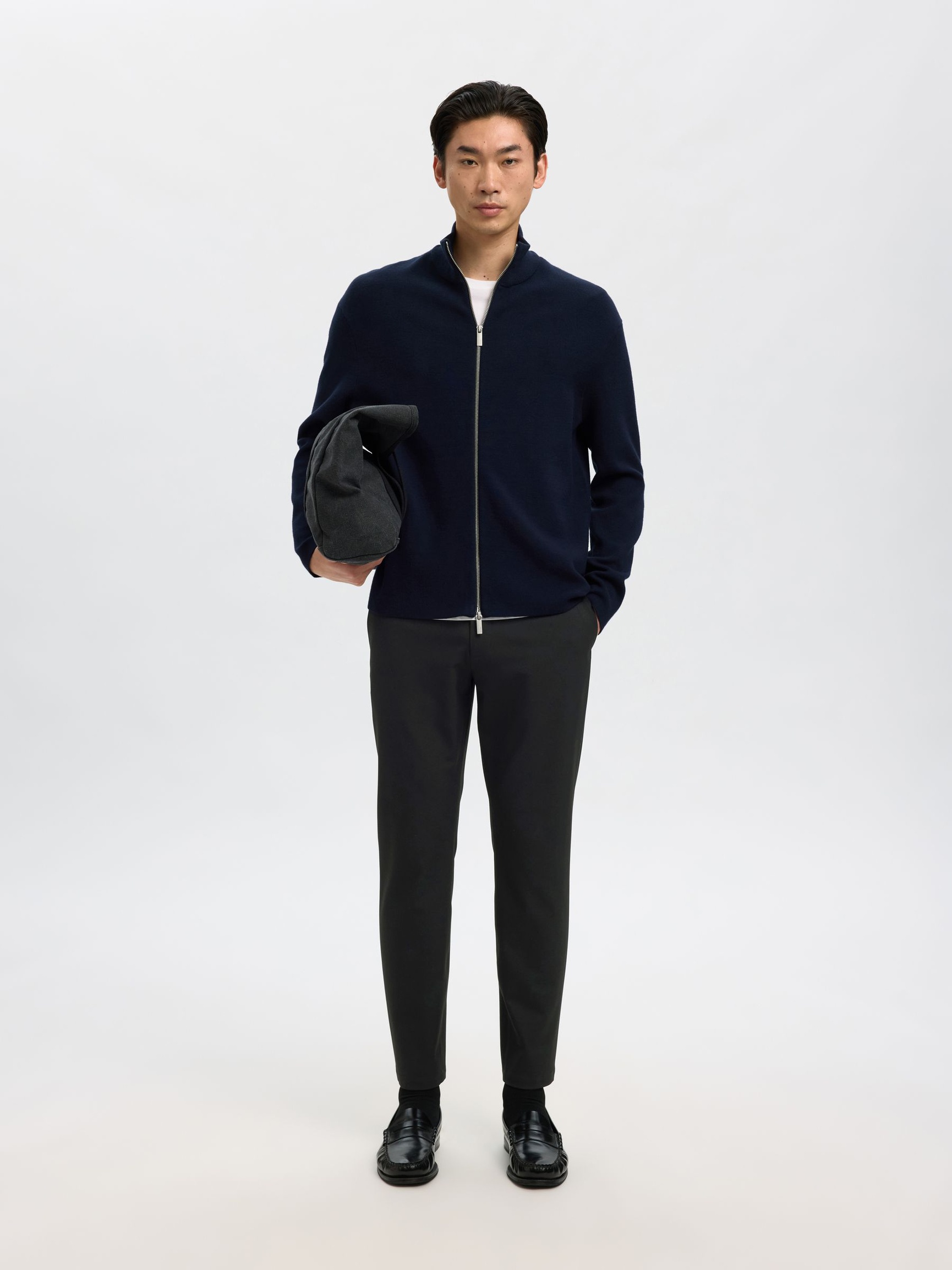 175 CORTE SLIM PANTALONES, Black, highres