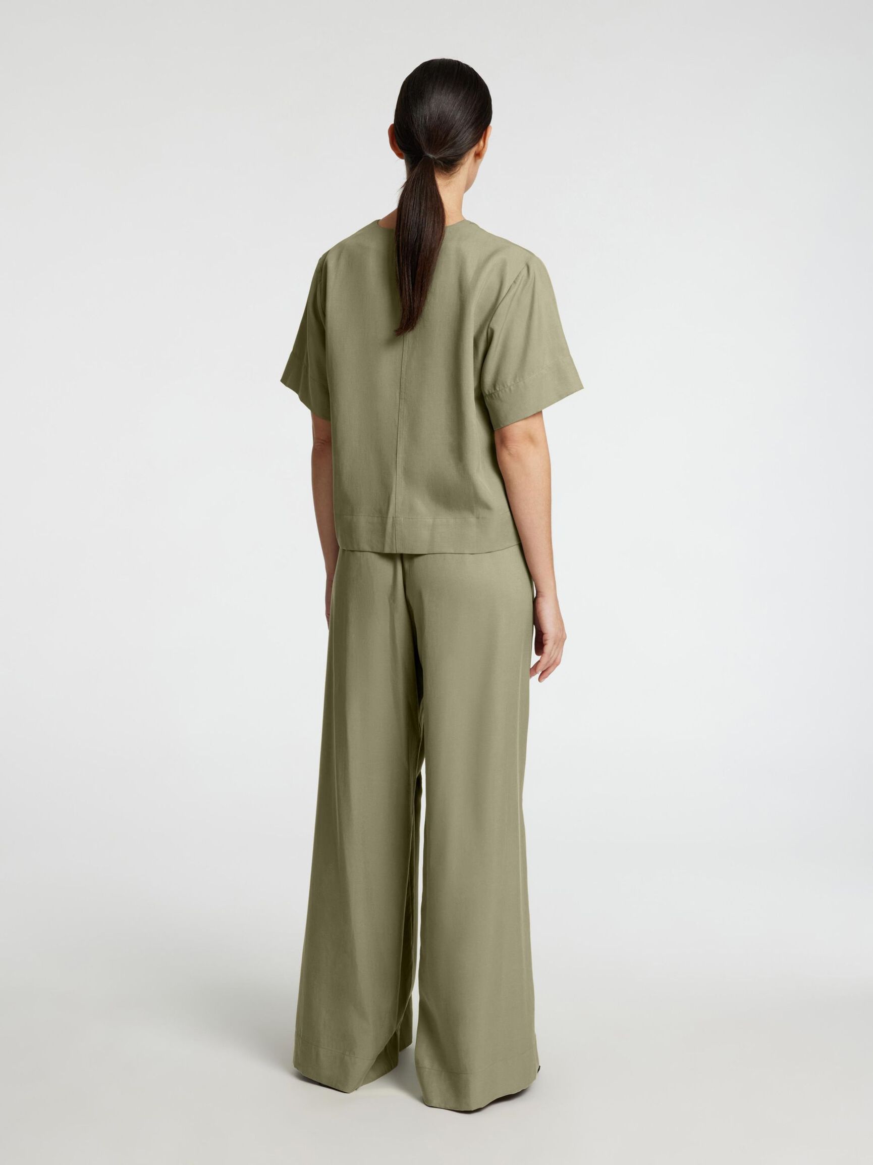 KNYTING FORAN V-HALS-TOPP, Vetiver, highres