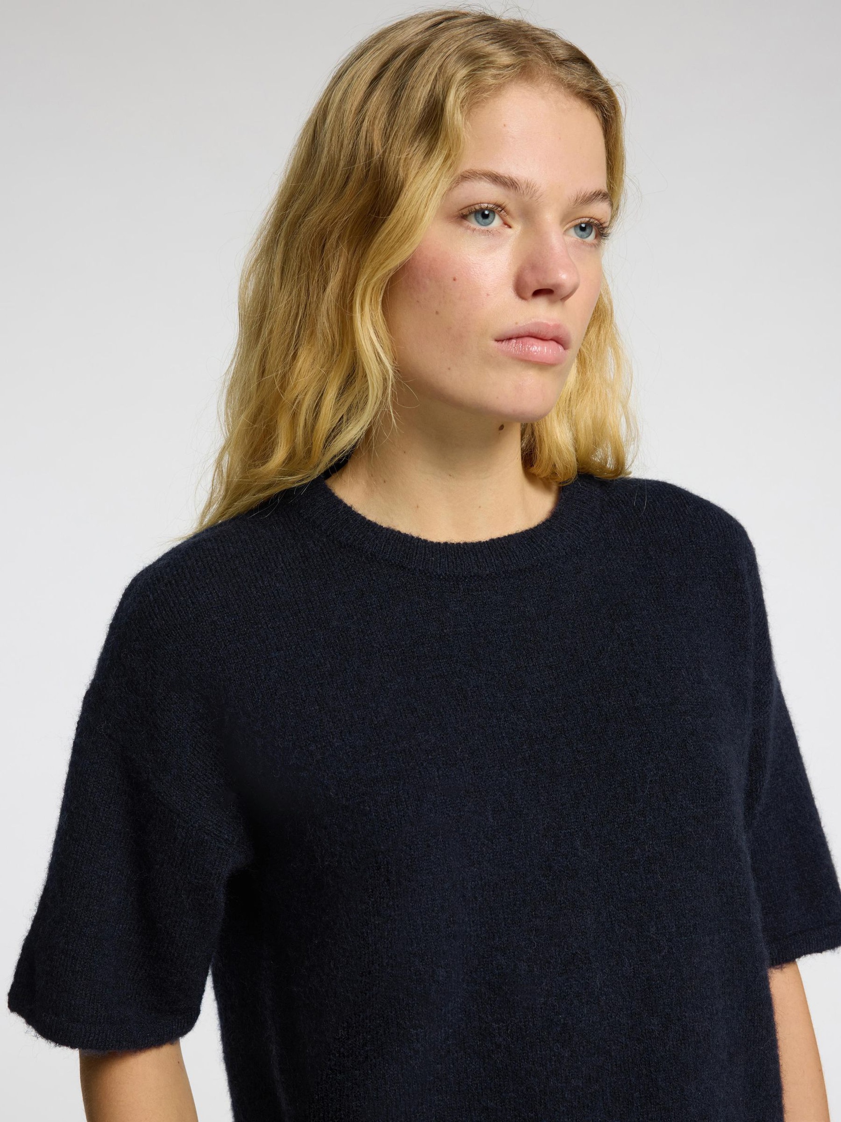 SHORT-SLEEVED WOOL BLEND TOP, Dark Sapphire, highres