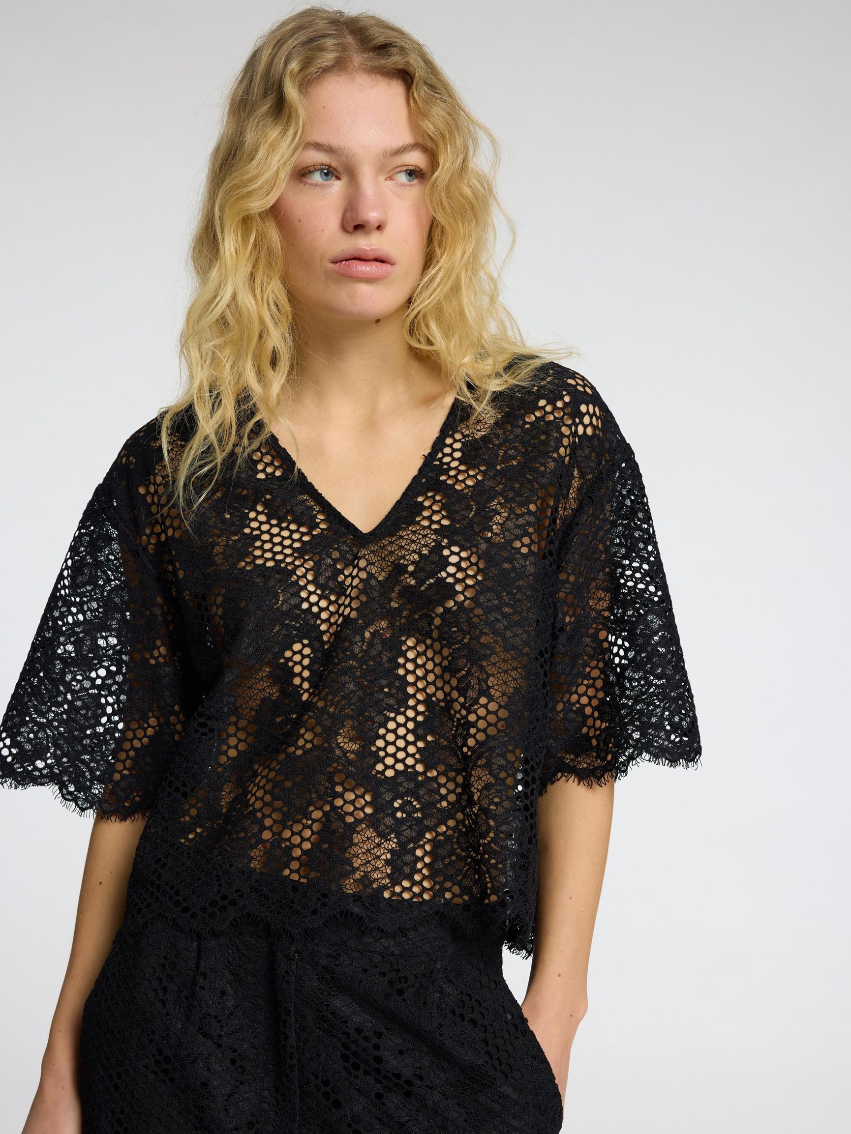 LACE CROPPED TOP, Black, highres