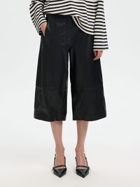 LEATHER CULOTTES, Black, highres