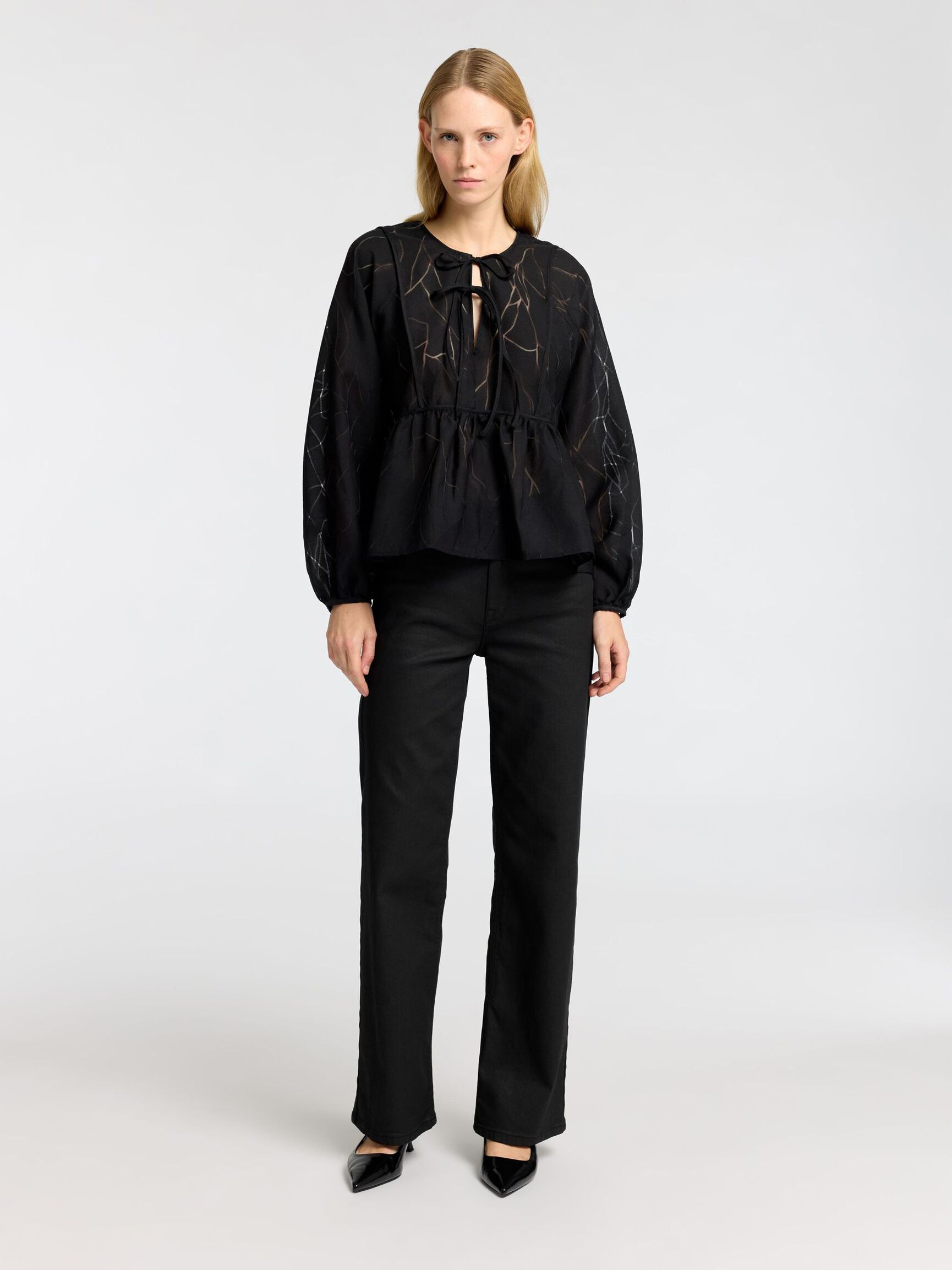 KNYTING FORAN LANGERMET BLUSE, Black, highres
