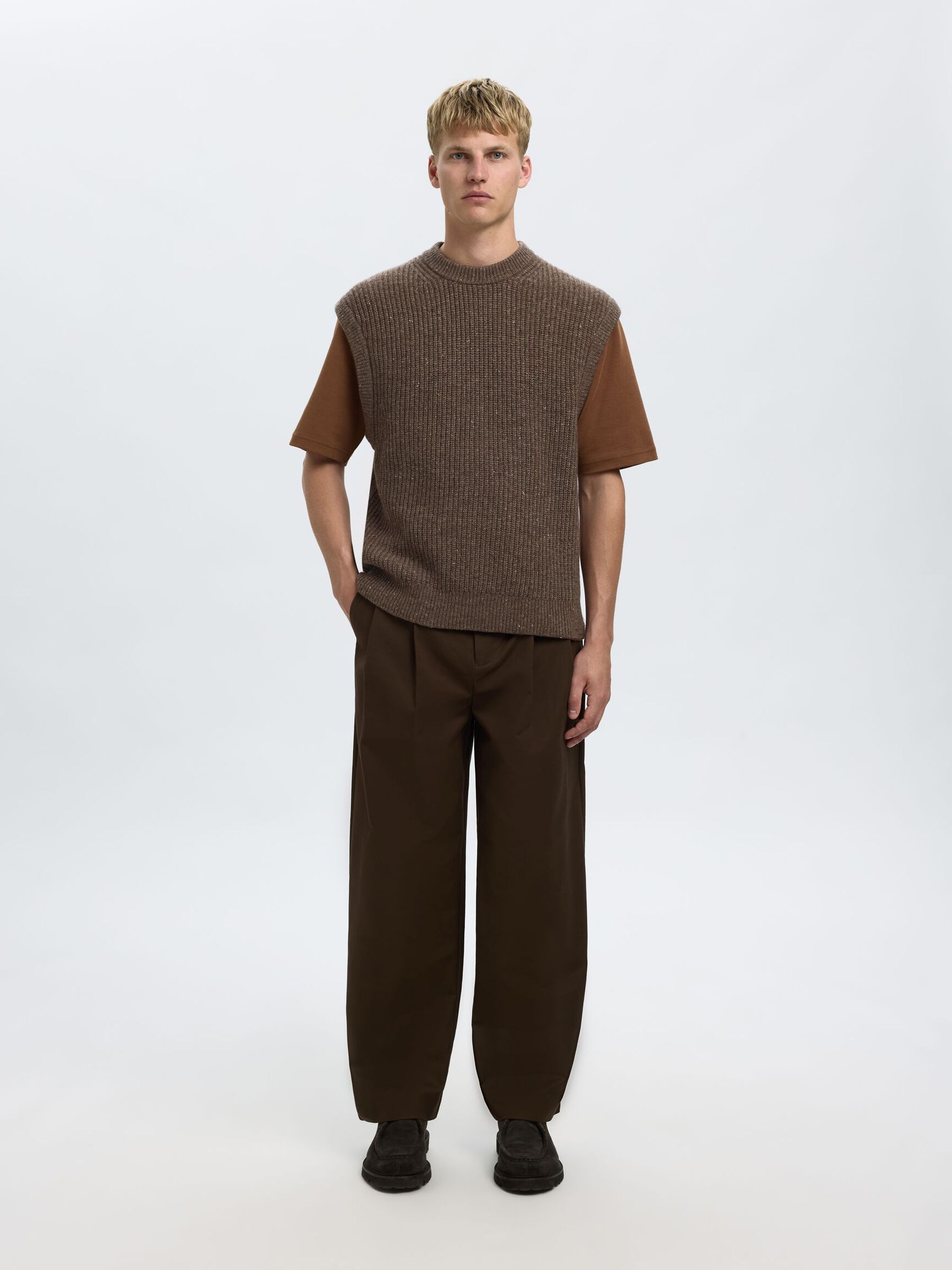 WOOL BLEND KNITTED VEST, Coffee Bean, highres