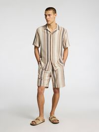 TEJIDO DE ALGODÓN CAMISA DE MANGA CORTA, Egret, highres