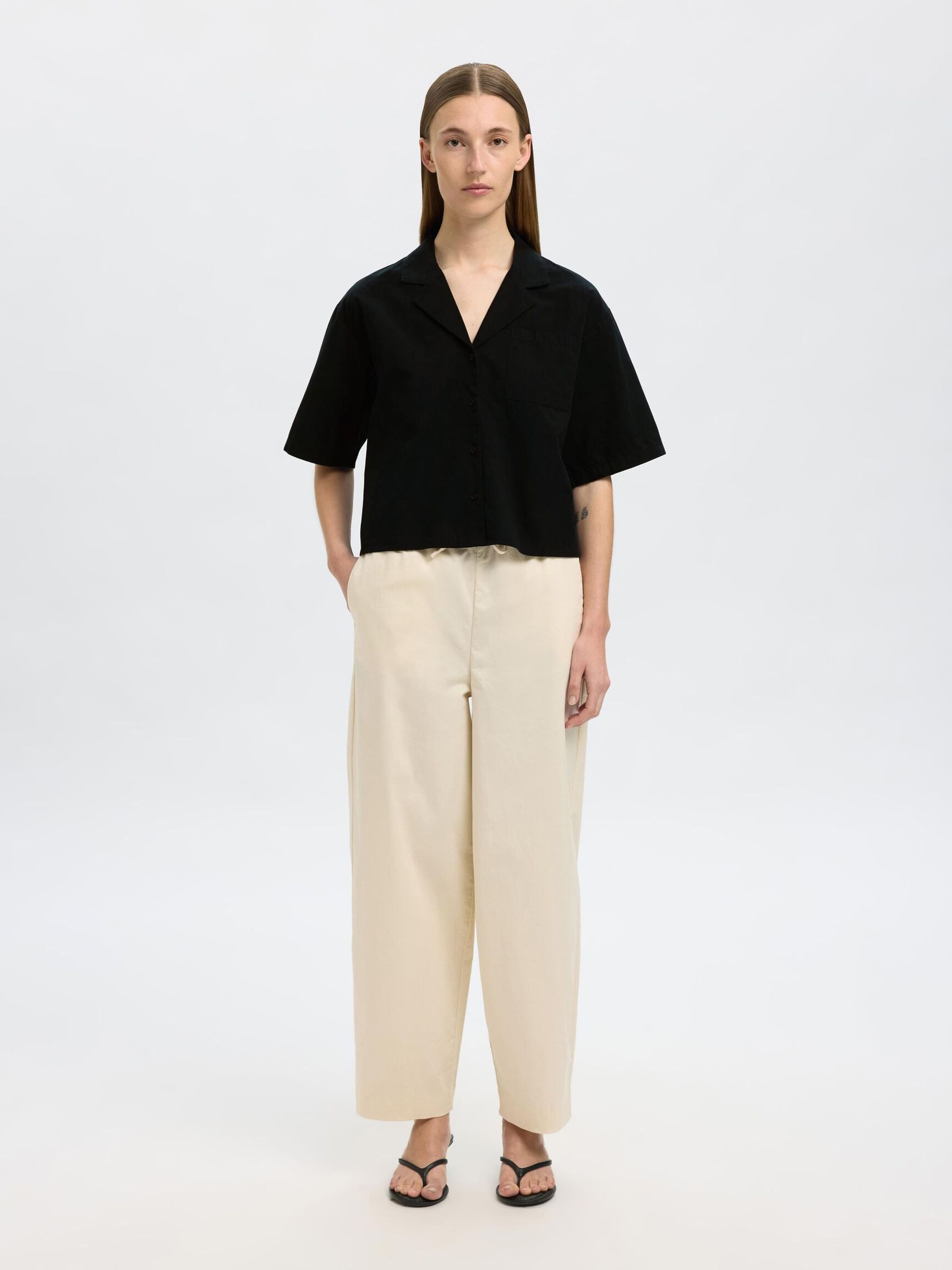 SHORT SLEEVED CROPPED SHIRT, Black, highres